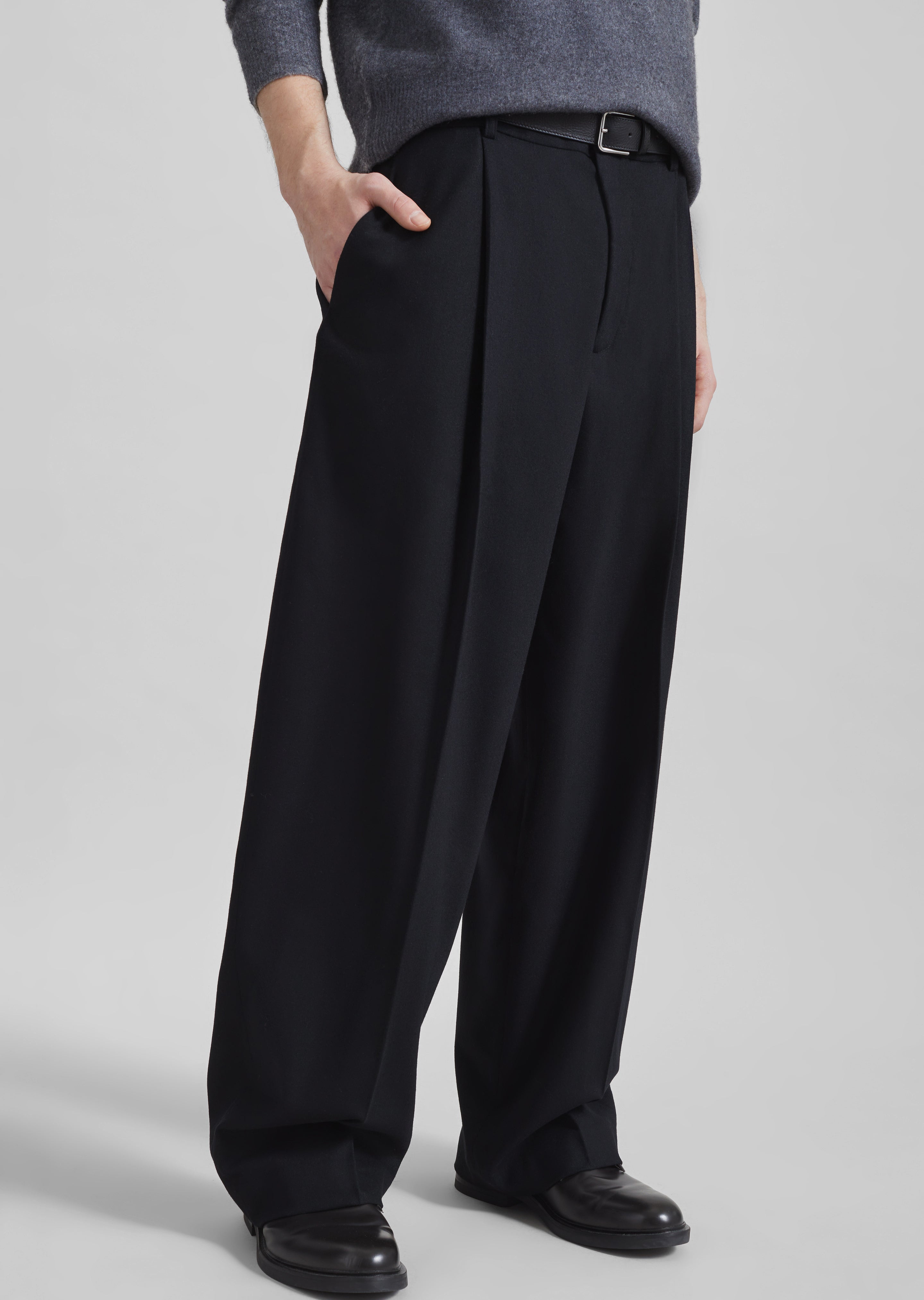 Milton Flannel Trousers - Black - 5