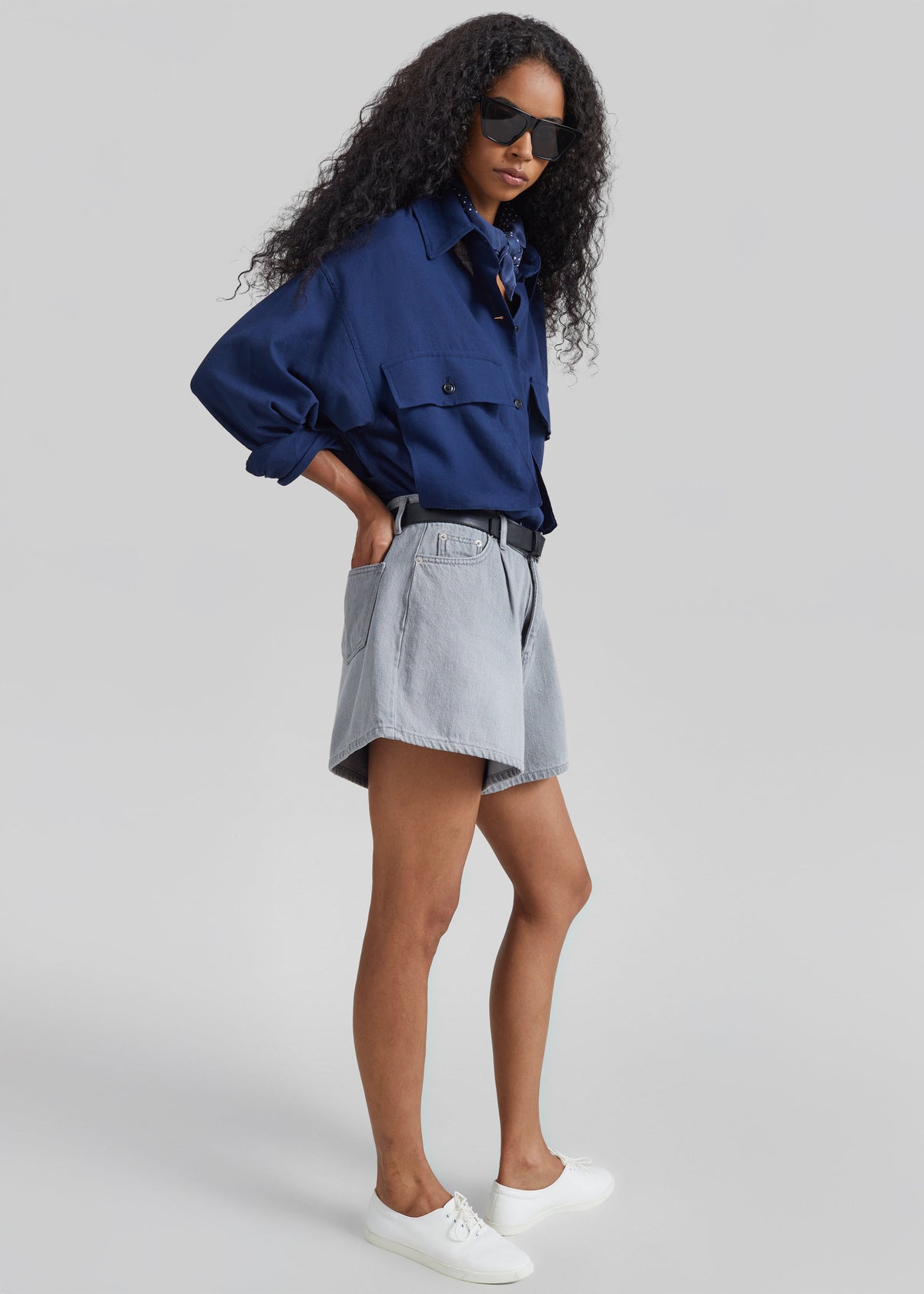 Mojave Pleated Denim Shorts - Grey Wash - 6