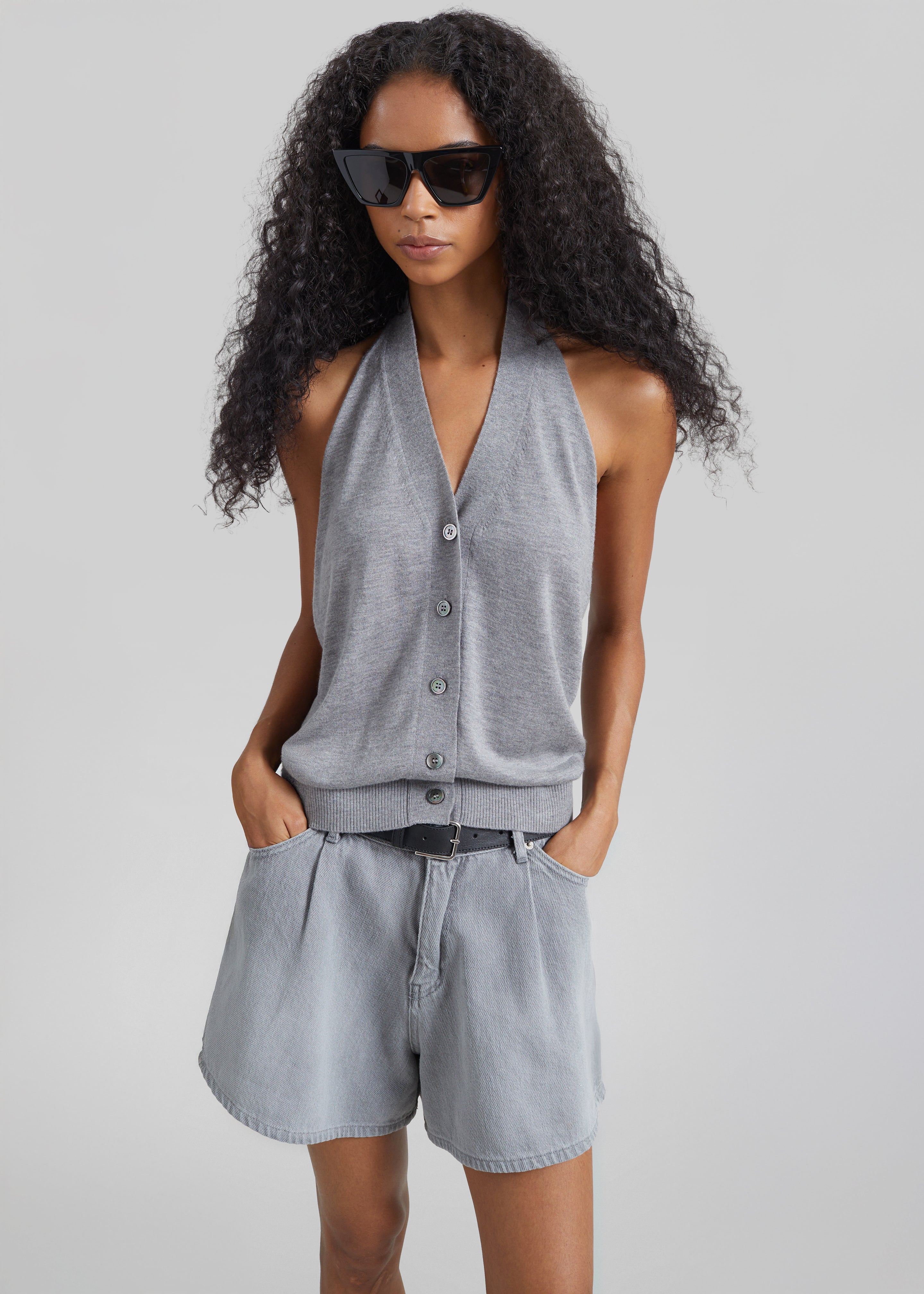 The Frankie Shop デニム ショート M/L Mojave Pleated Denim Shorts - Grey Wash – The Frankie Shop Europe