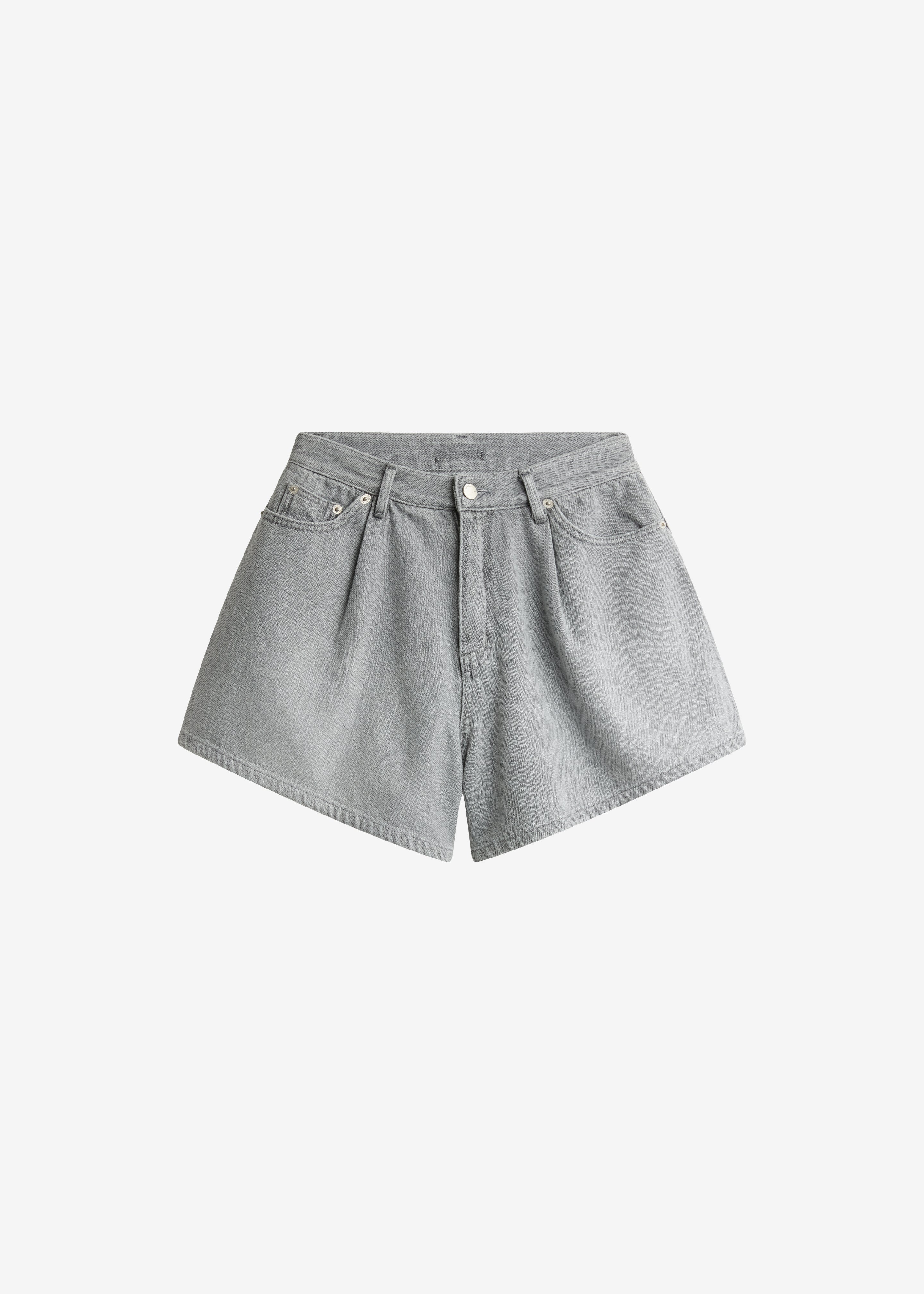 Mojave Pleated Denim Shorts - Grey Wash – The Frankie Shop Europe