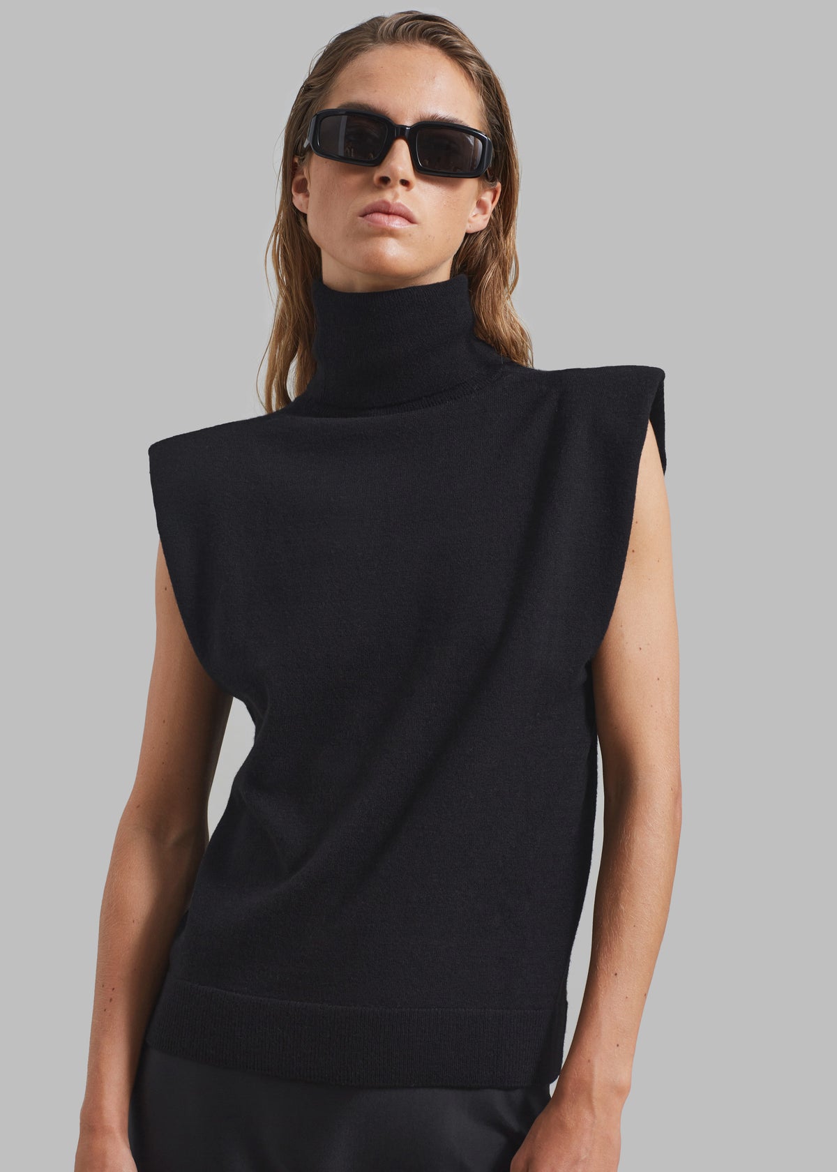 Nadia Thin Padded Sleeveless Turtleneck - Black - 5