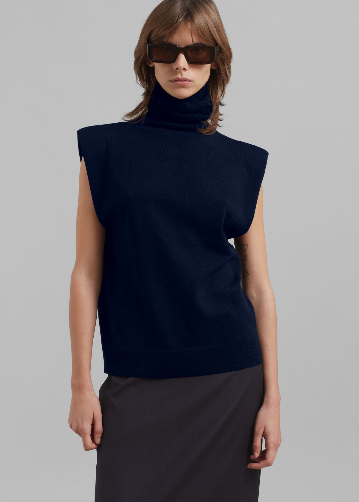 Nadia Thin Padded Sleeveless Turtleneck - Navy - 1