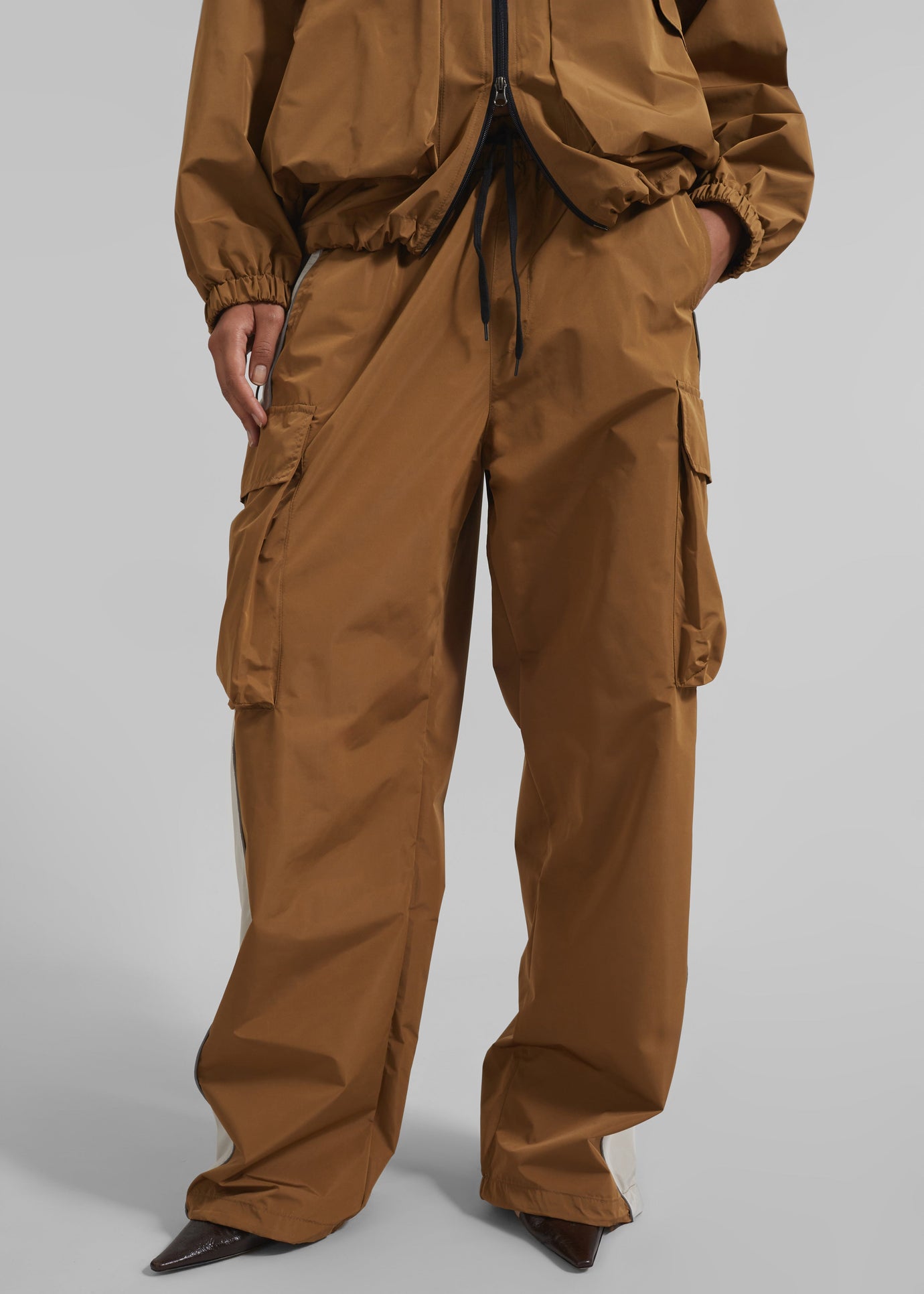 Navan Cargo Pants - Brown - 1