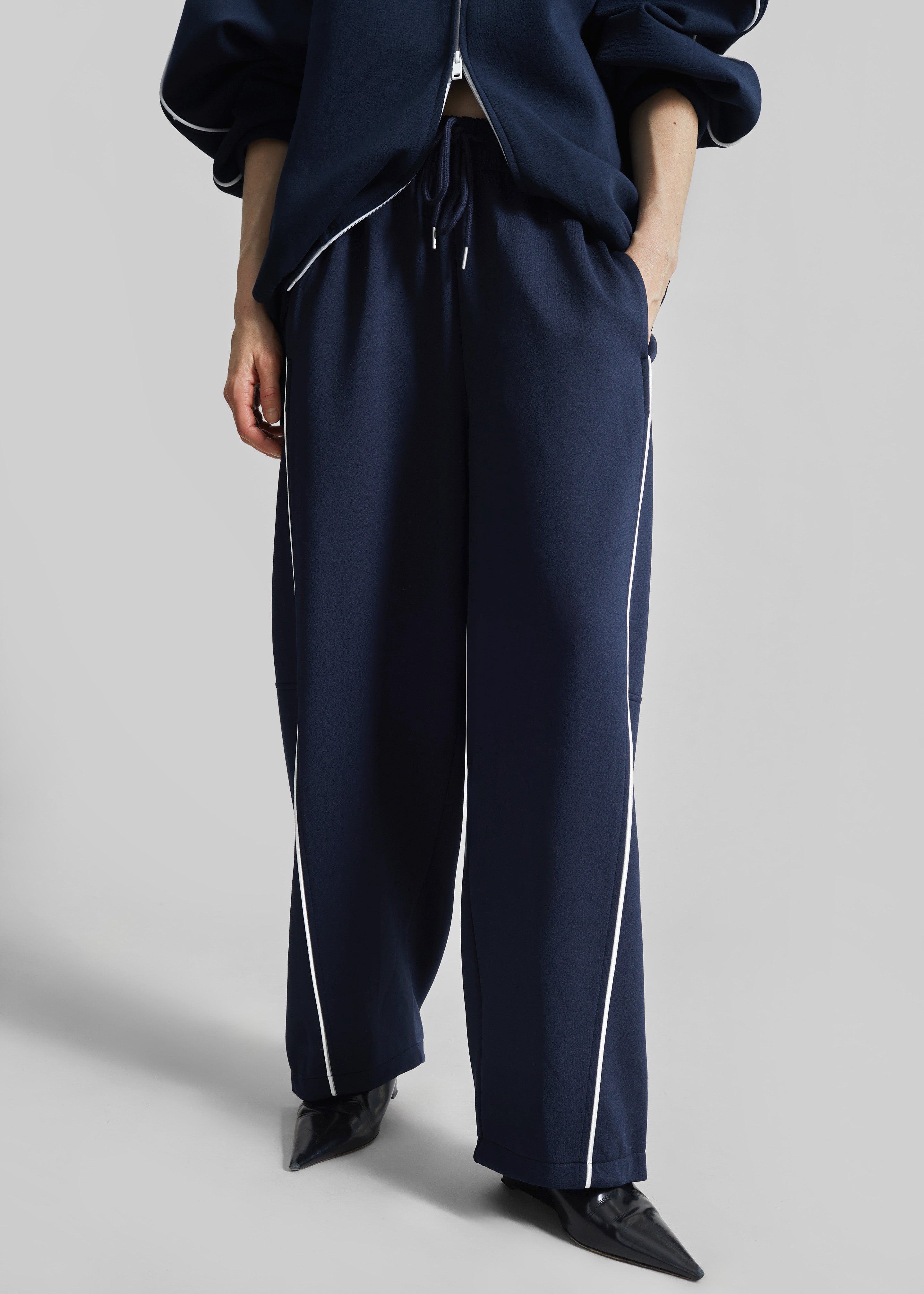 Nayen Track Pants - Navy – The Frankie Shop Europe