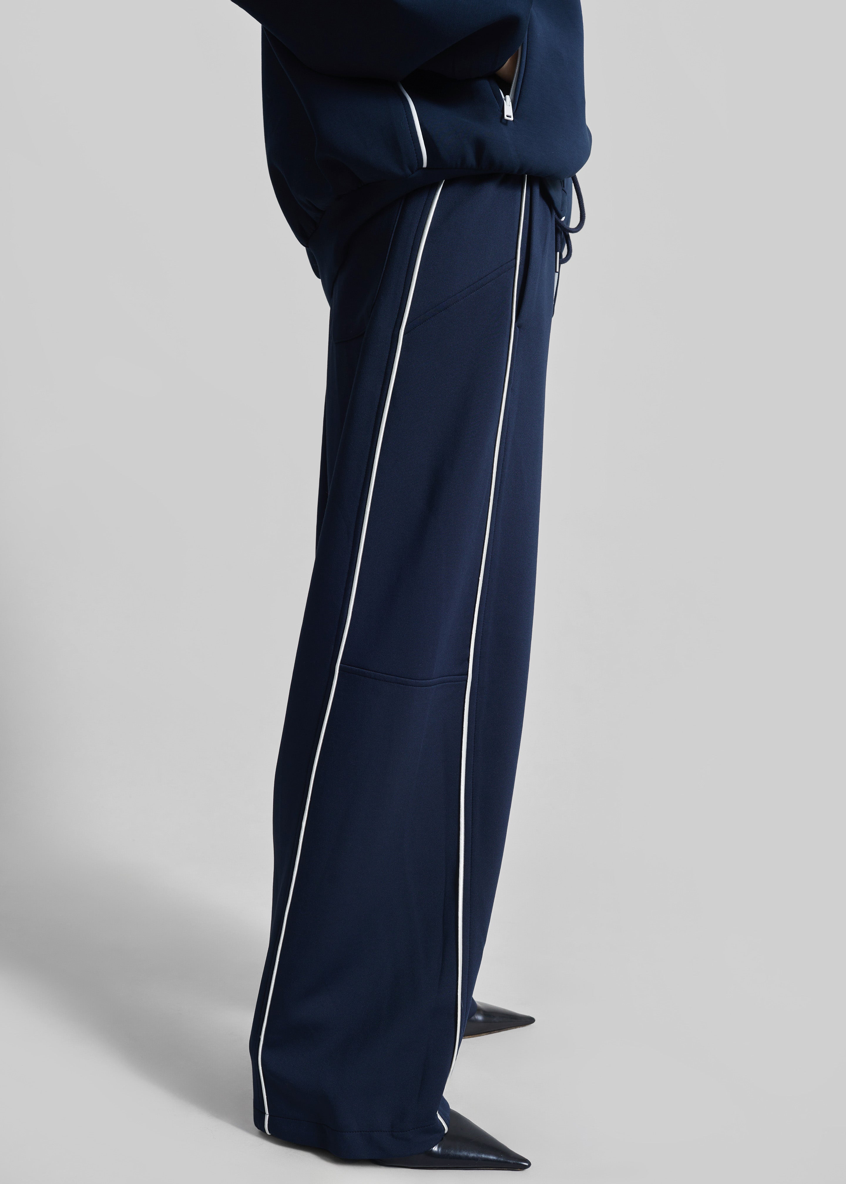 パンツ Noremid REFLECTIVE TRACK PANTS NAVY Nayen Track Pants - Navy – The Frankie Shop Europe