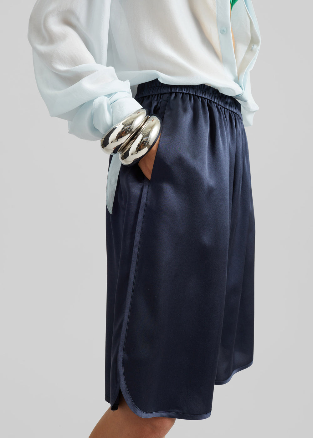 Nelis Silk Bermuda Shorts - Navy - 1