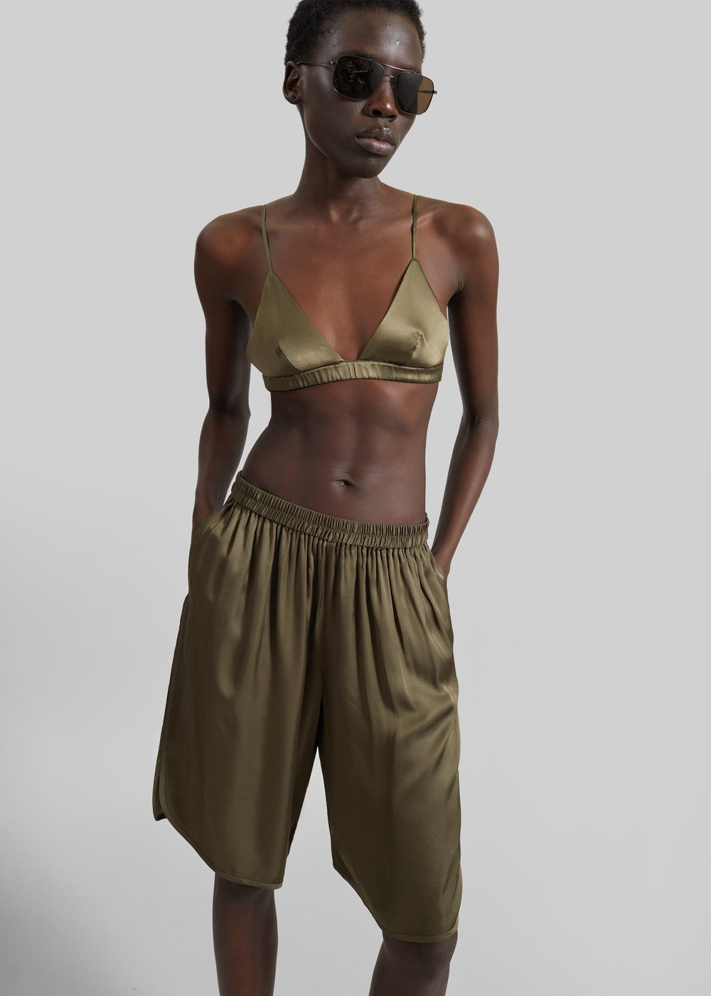 Nelis Silk Bermuda Shorts - Olive - 1