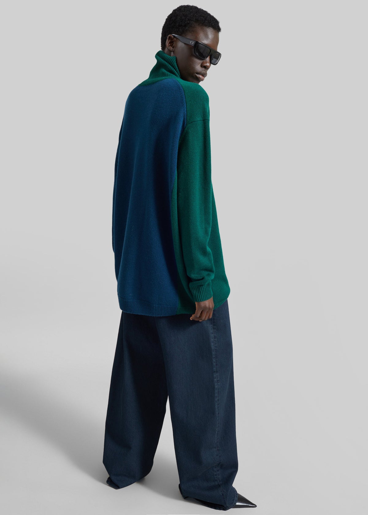 Nick Barrel Leg Jeans - Dark Wash