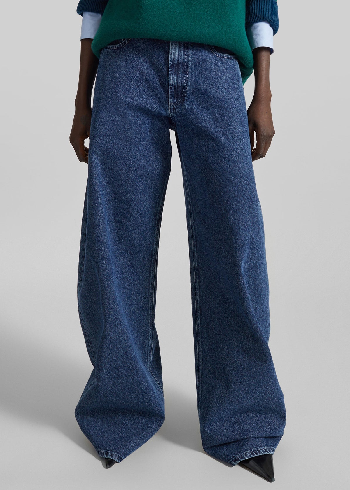 Nick Barrel Leg Jeans - Medium Wash - 8