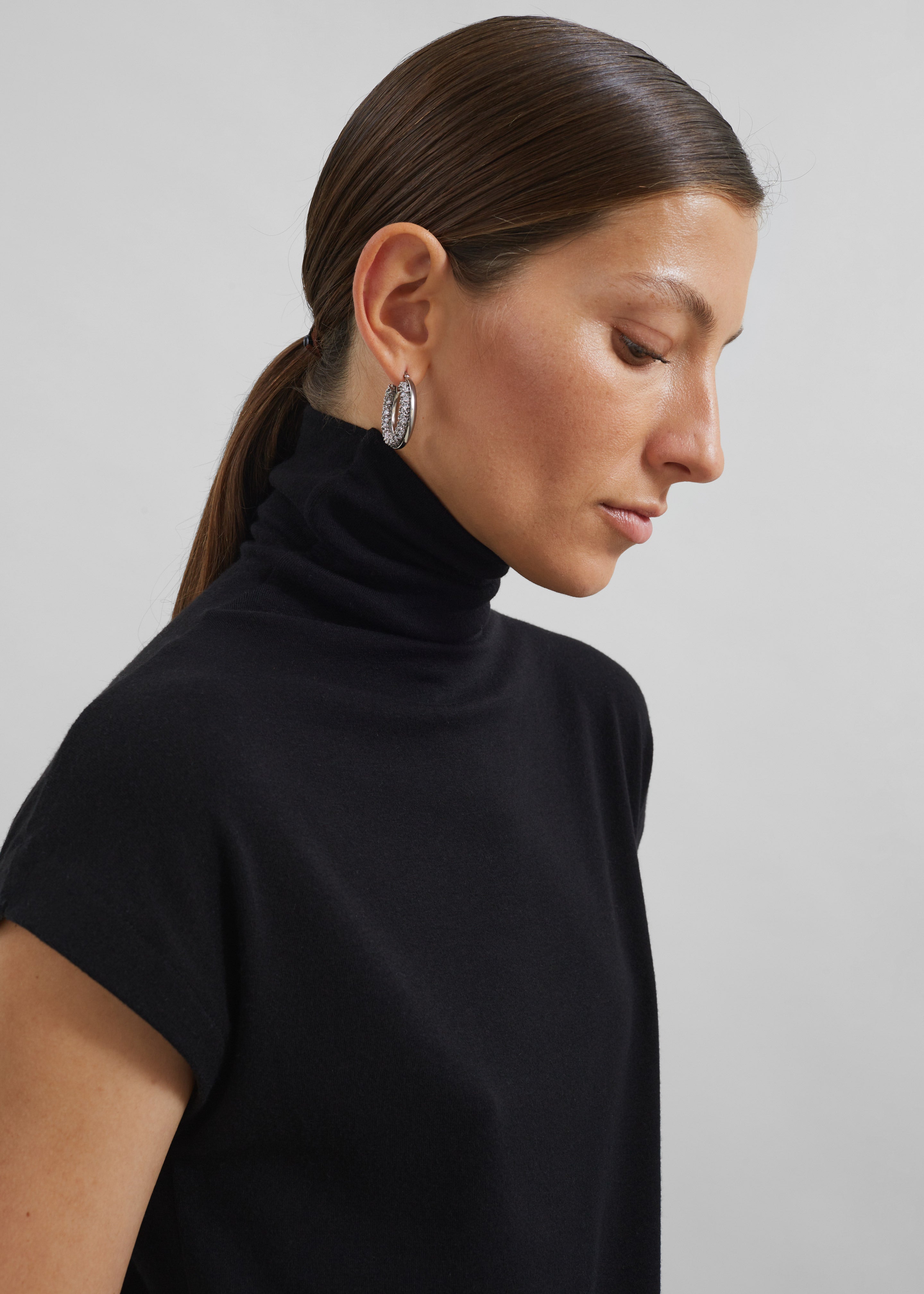 Nile Turtleneck Top - Black - 2