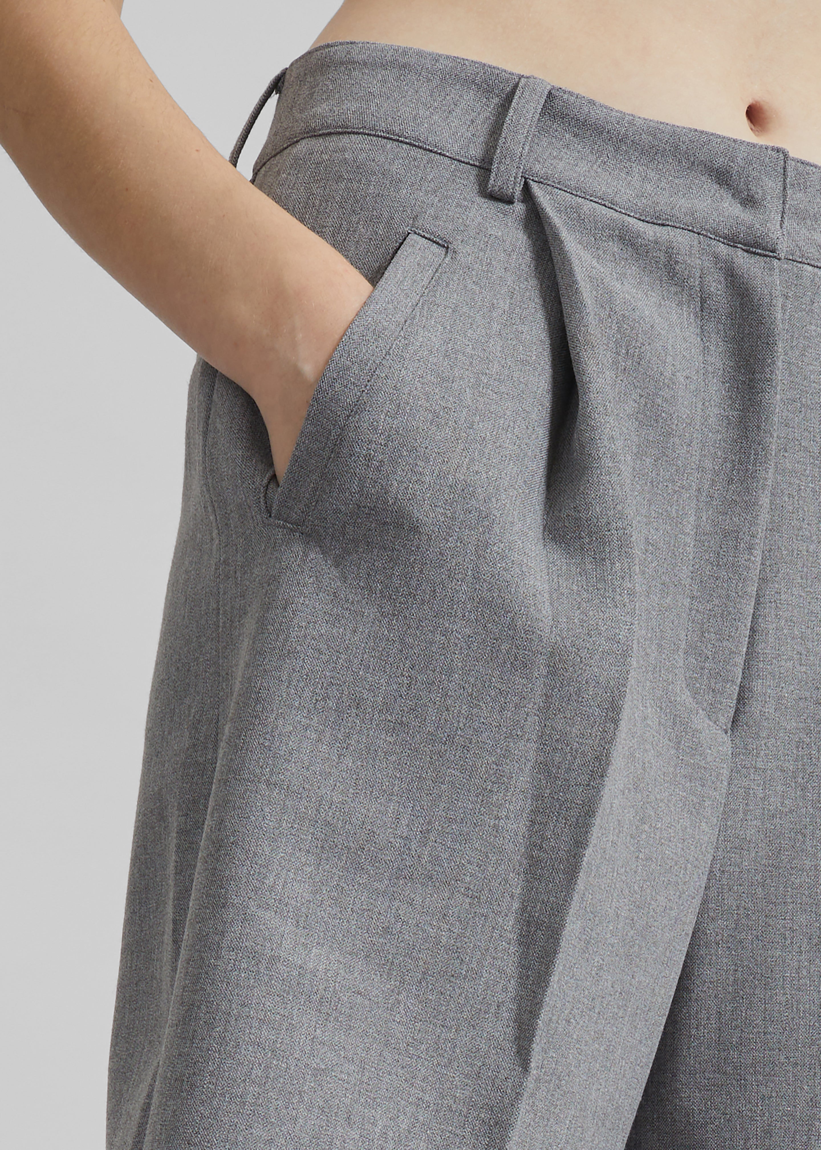Ninove Bermuda Shorts - Grey - 7