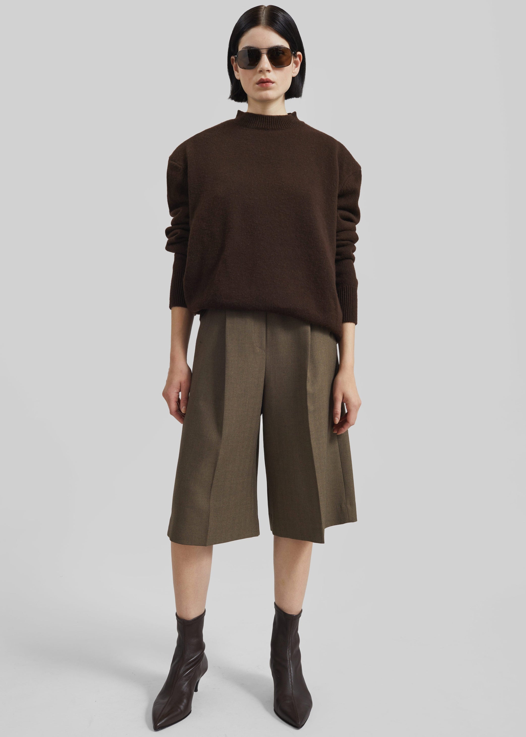 Shop the look image for Ninove Bermuda Shorts - Olive Brown