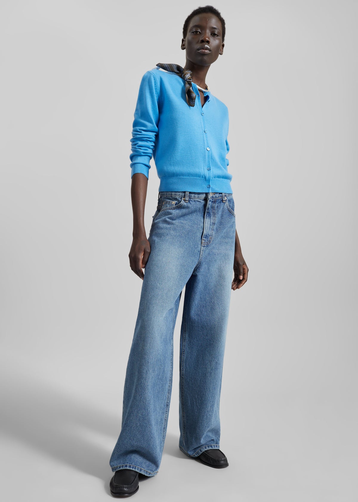 Nomi Thin Knit Cardigan - Blue