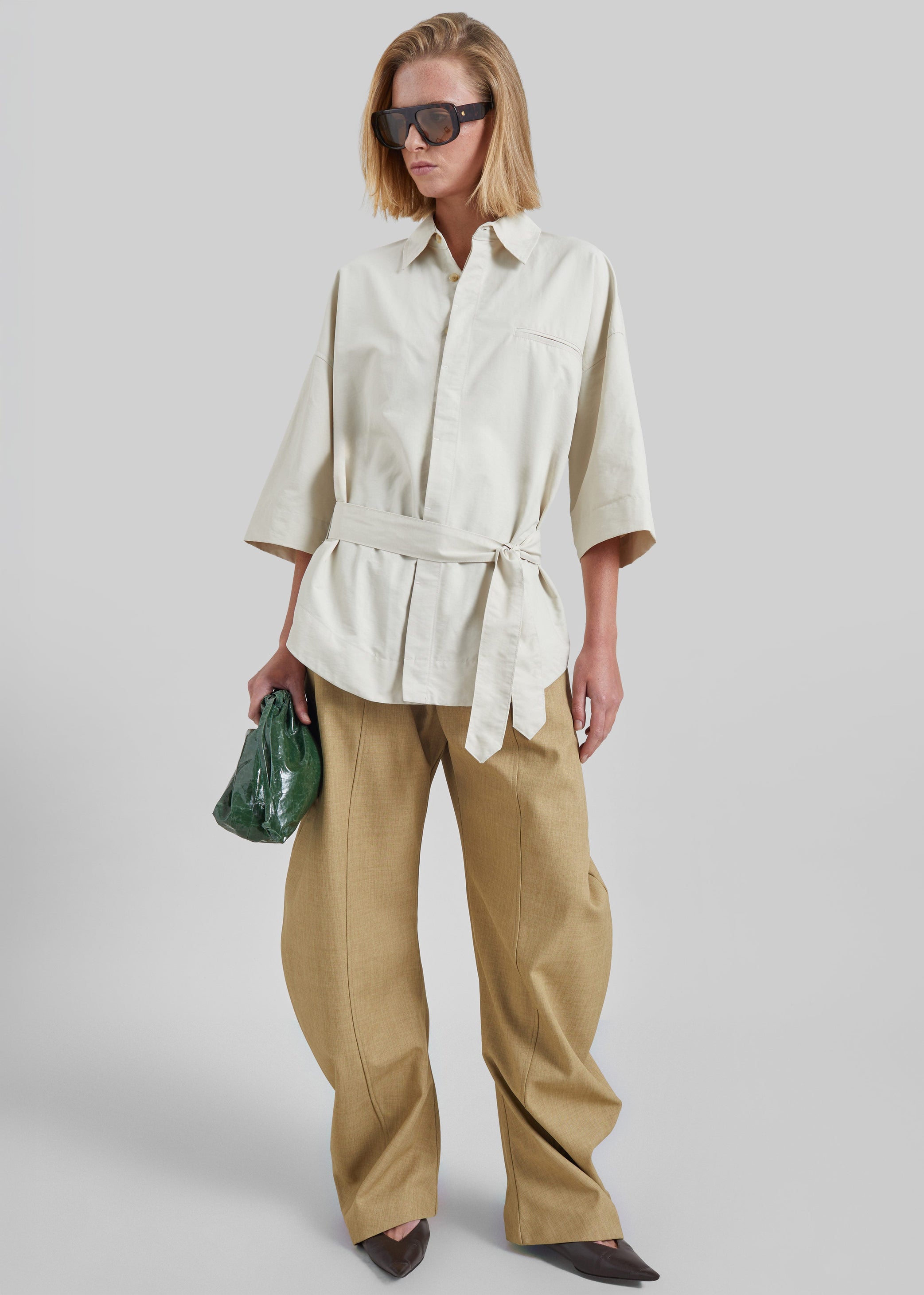 Shop the look image for Chemise Odesa ceinturée - Beige clair