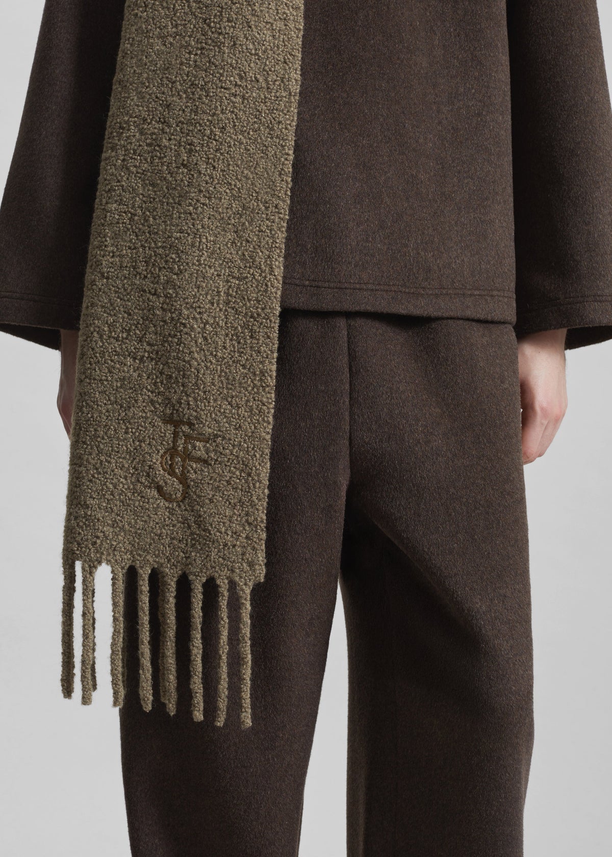 Olari Alpaca Blend Boucle Scarf - Olive - 8