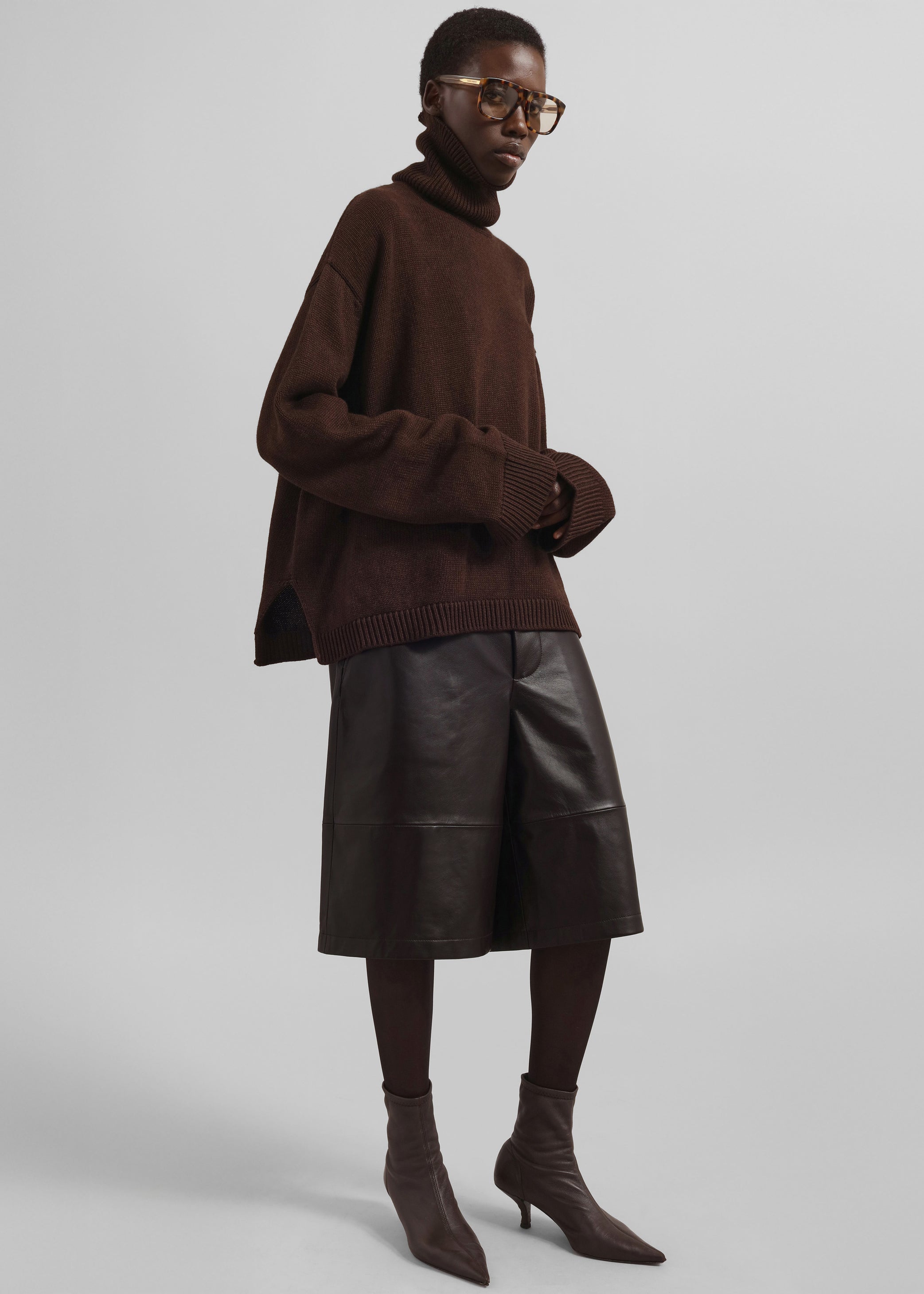 Shop the look image for Bermuda Olivia effet cuir - Marron foncé