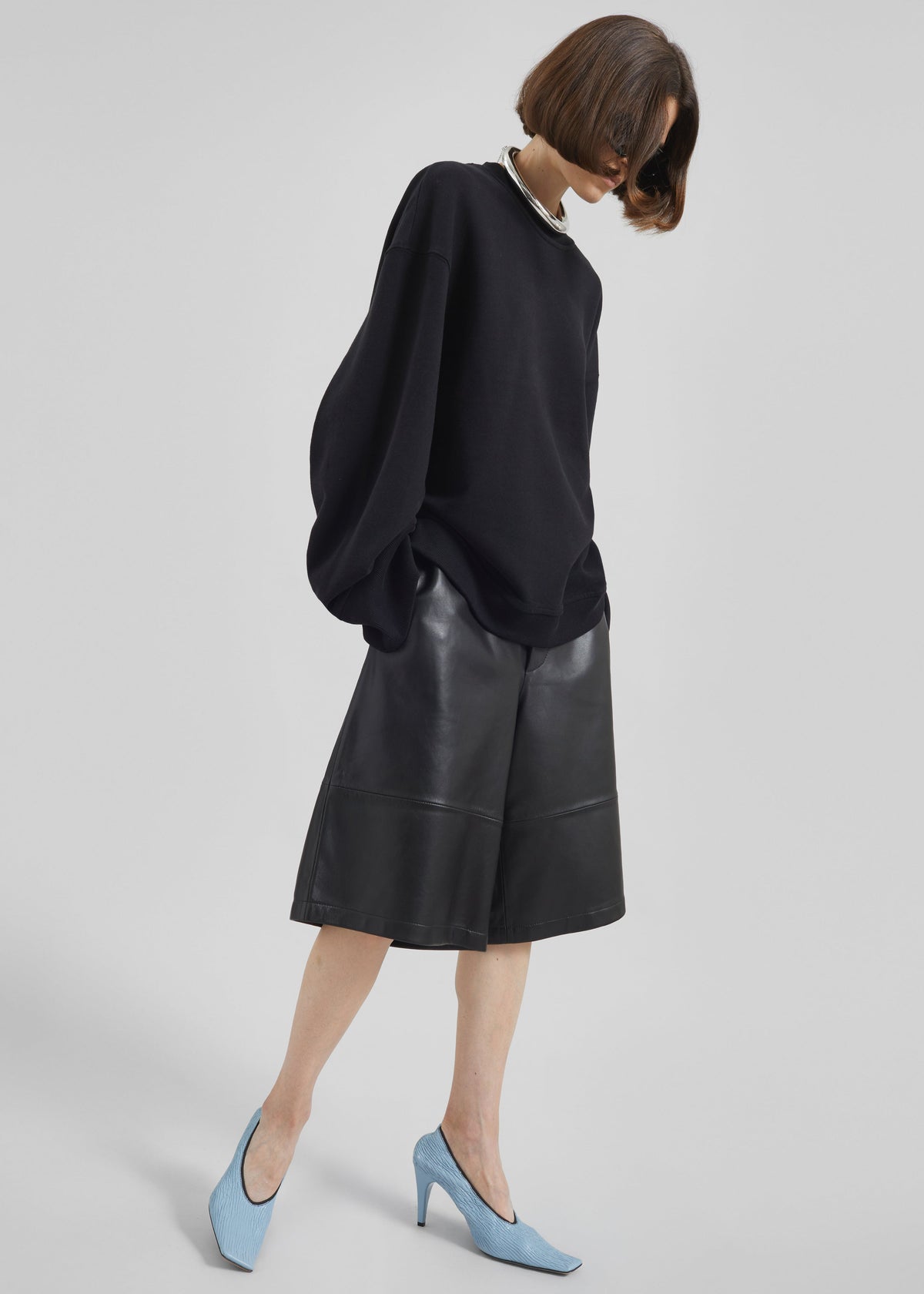 Olivia Leather Bermuda Shorts - Black - 6