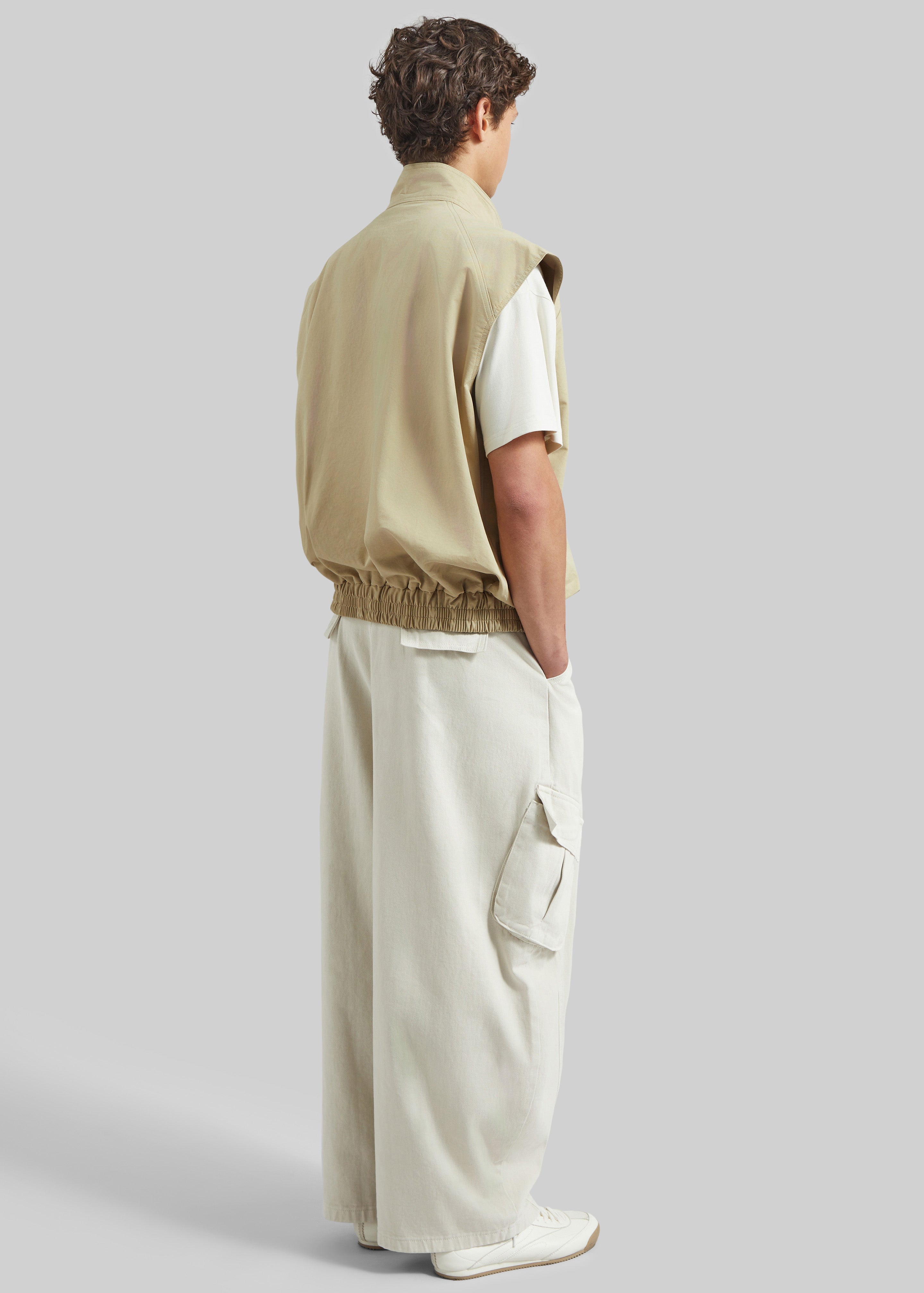 Oltrano Sleeveless Jacket - Beige - 10