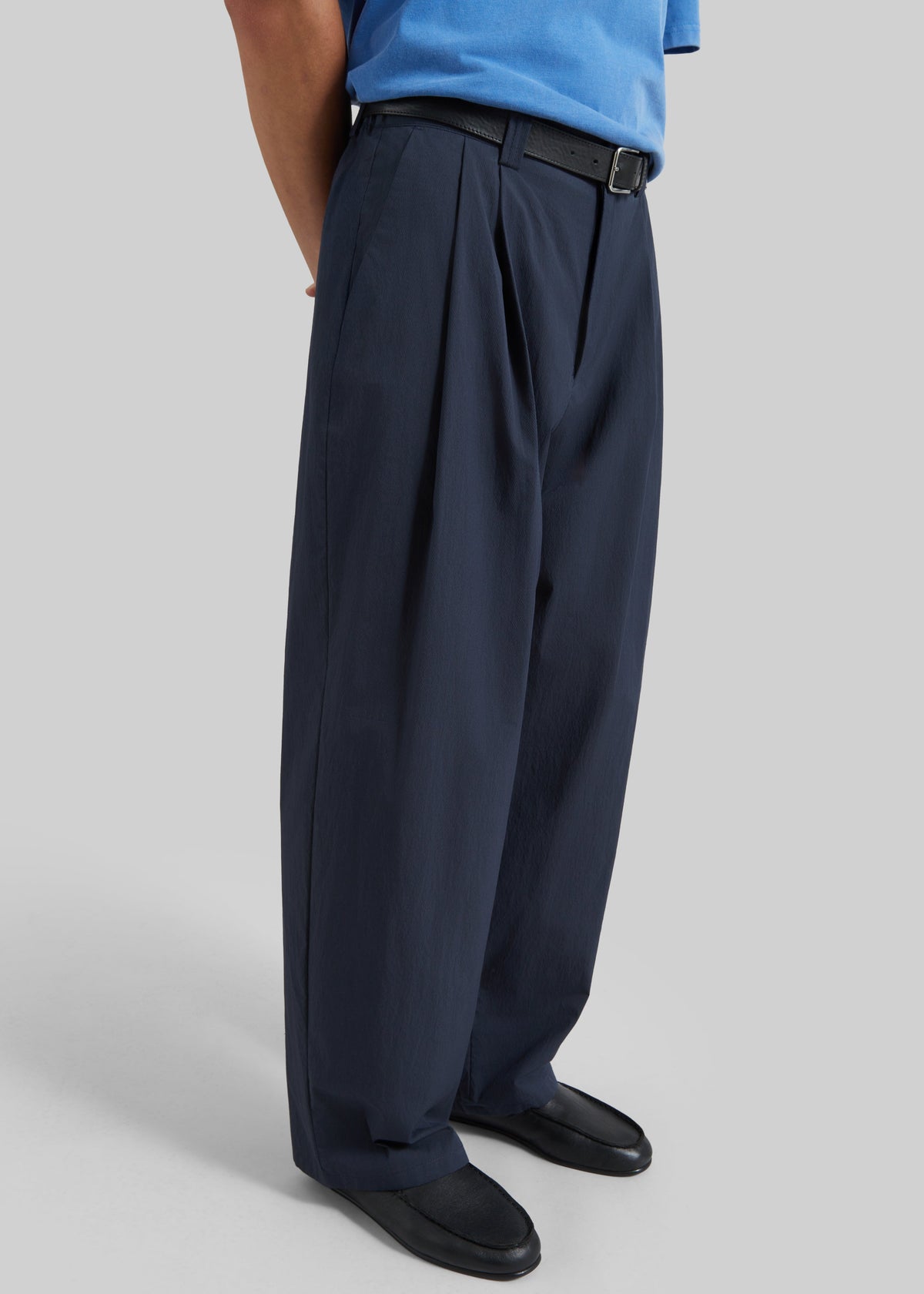 Osaka Pleated Pants - Navy - 2
