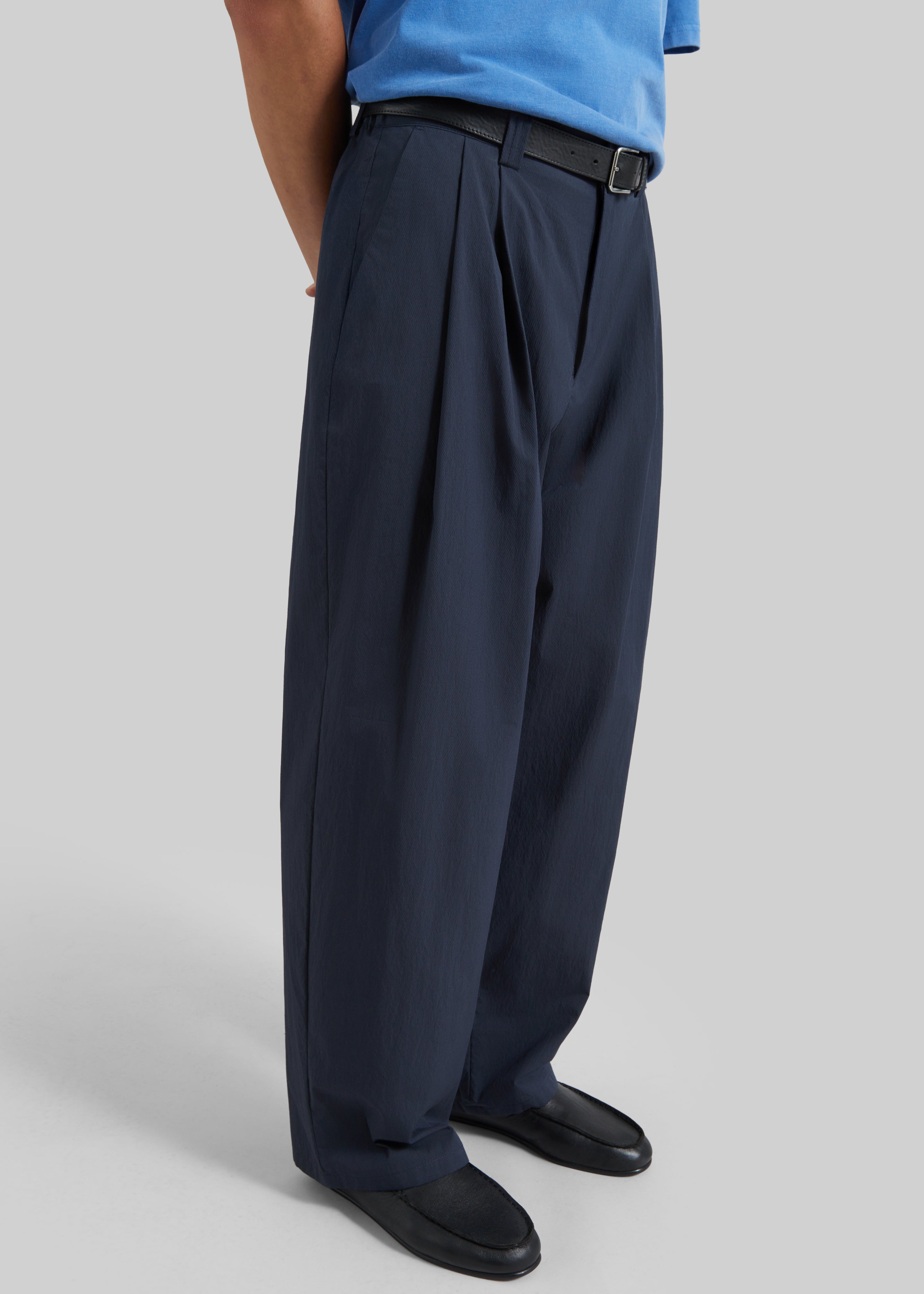 Osaka Pleated Pants - Navy - 2