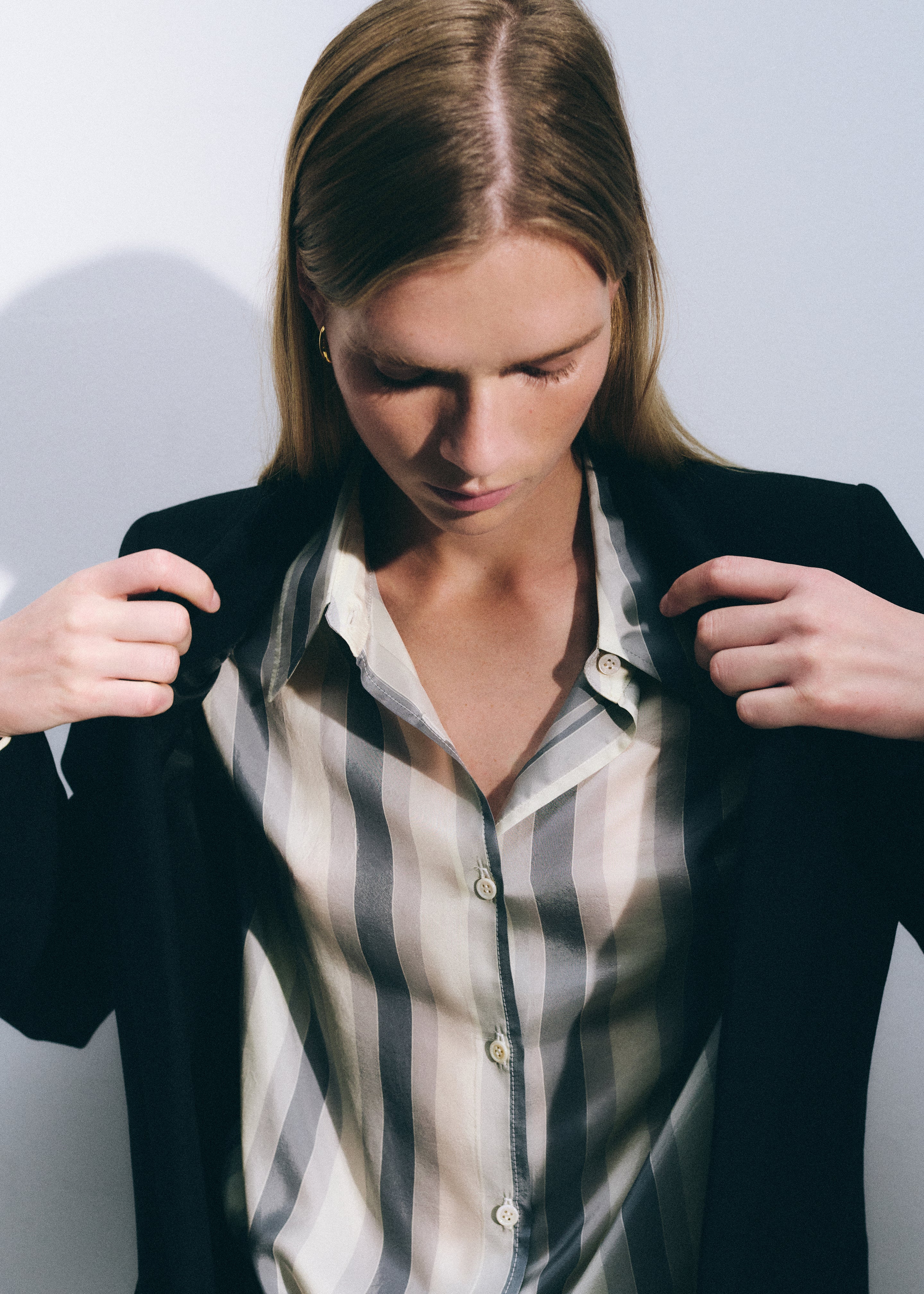 Peri Fluid Shirt - White/Grey Stripe - 6