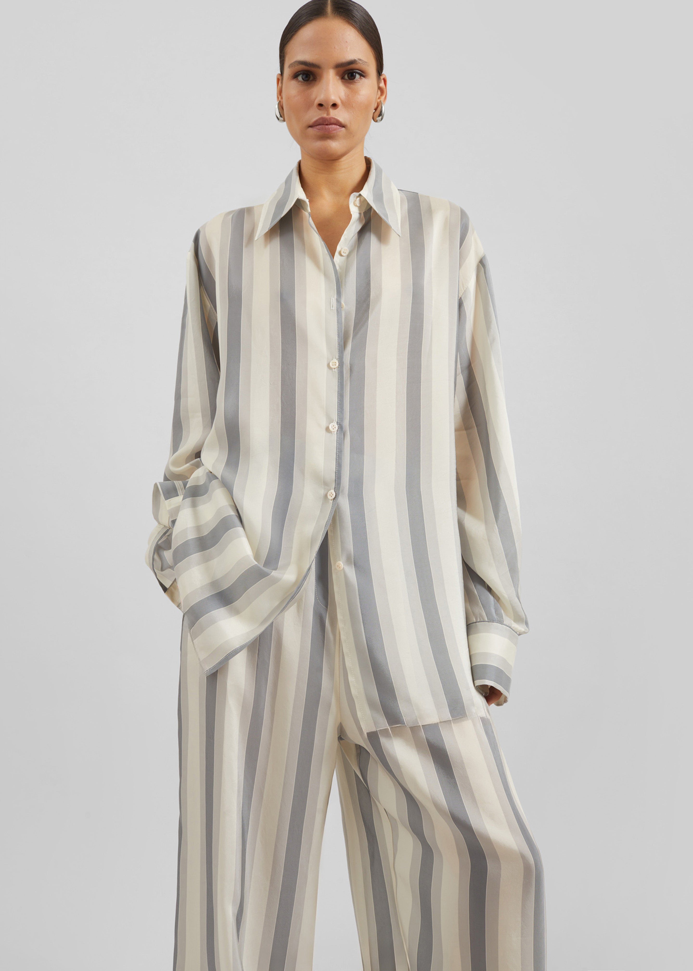 Peri Fluid Shirt - White/Grey Stripe - 4