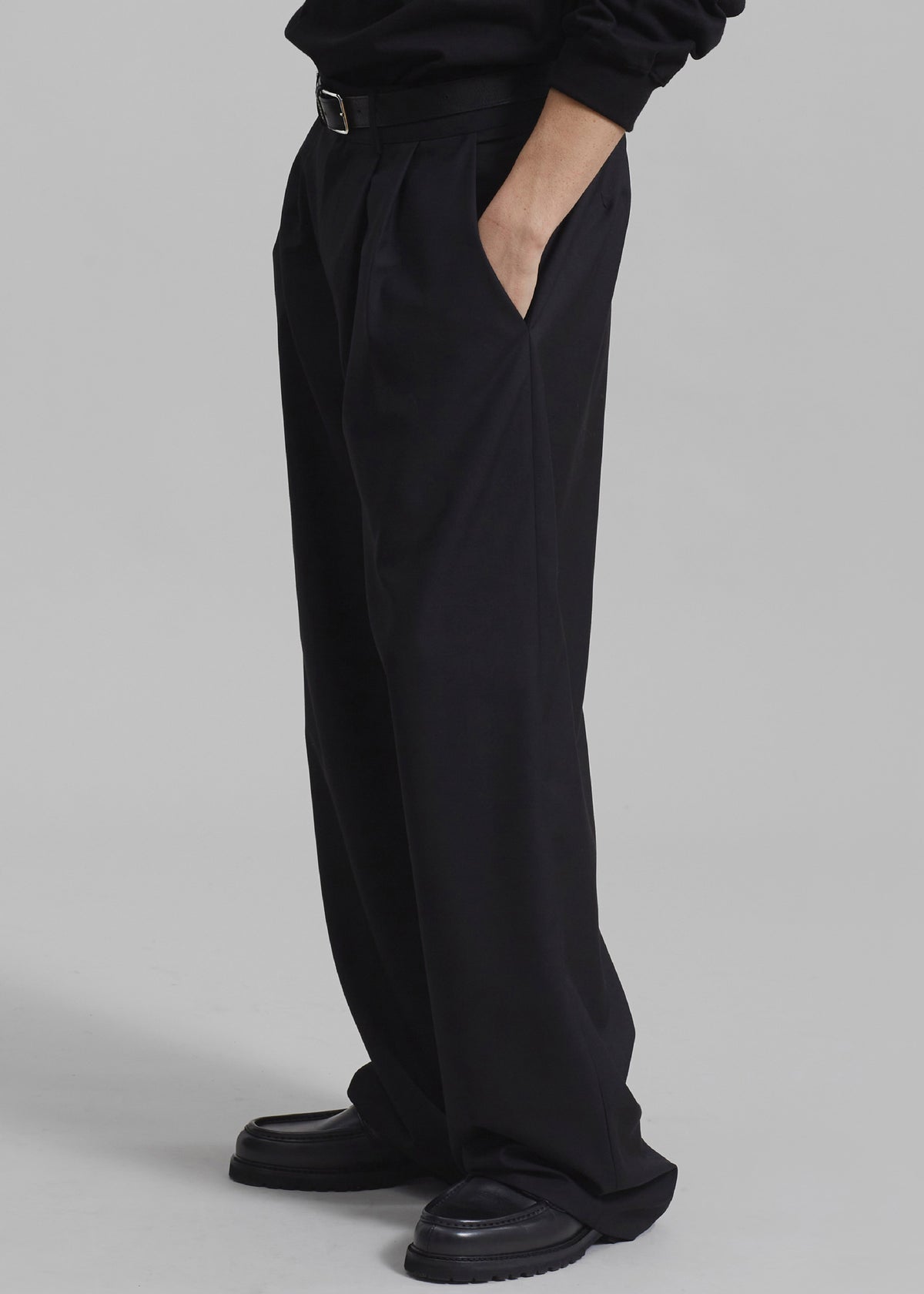 Peyton Pleated Pants - Black - 5