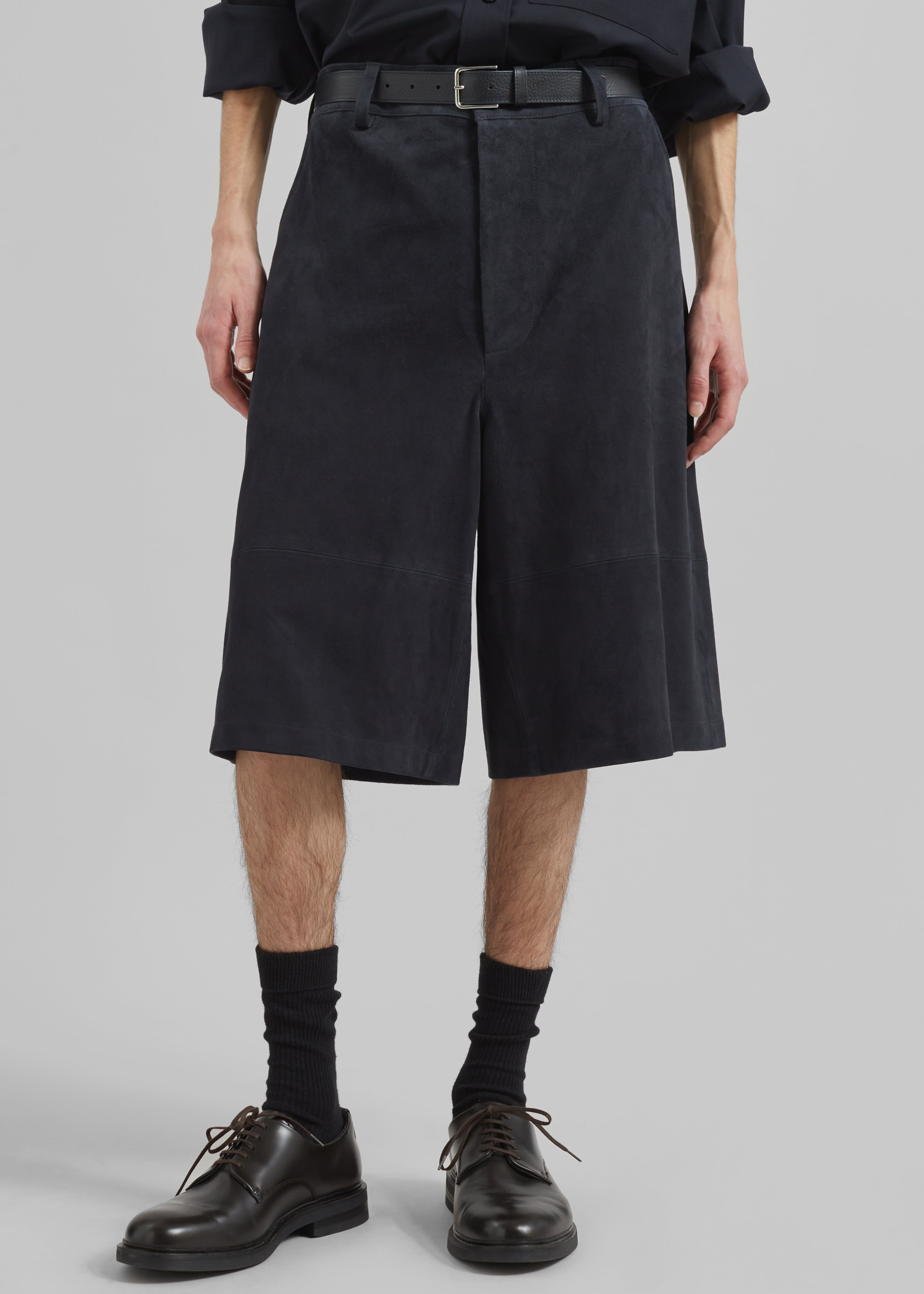 Radlett Suede Bermuda Shorts - Navy - 4