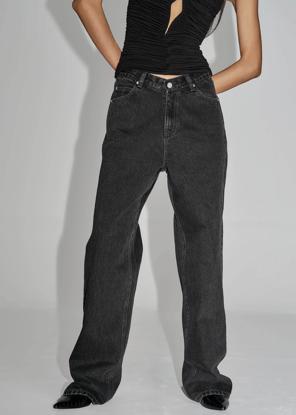 Raven Low Rise Jeans - Black Wash