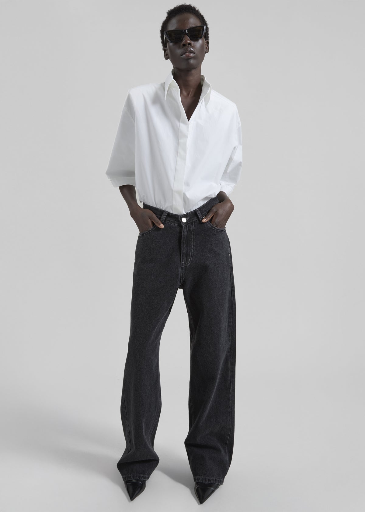 Raven Low Rise Jeans - Black Wash - 2