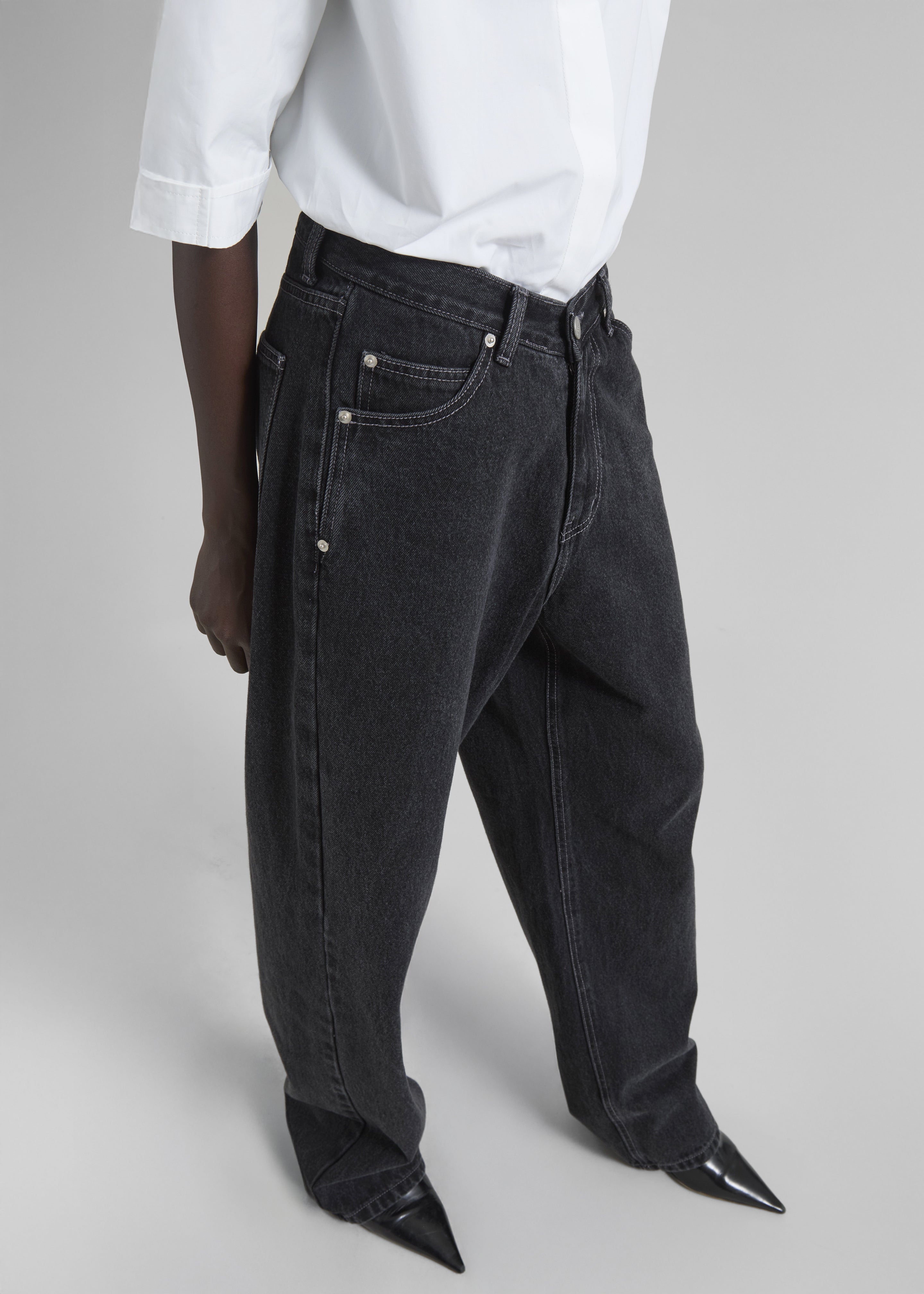 Raven Low Rise Jeans - Black Wash – The Frankie Shop Europe