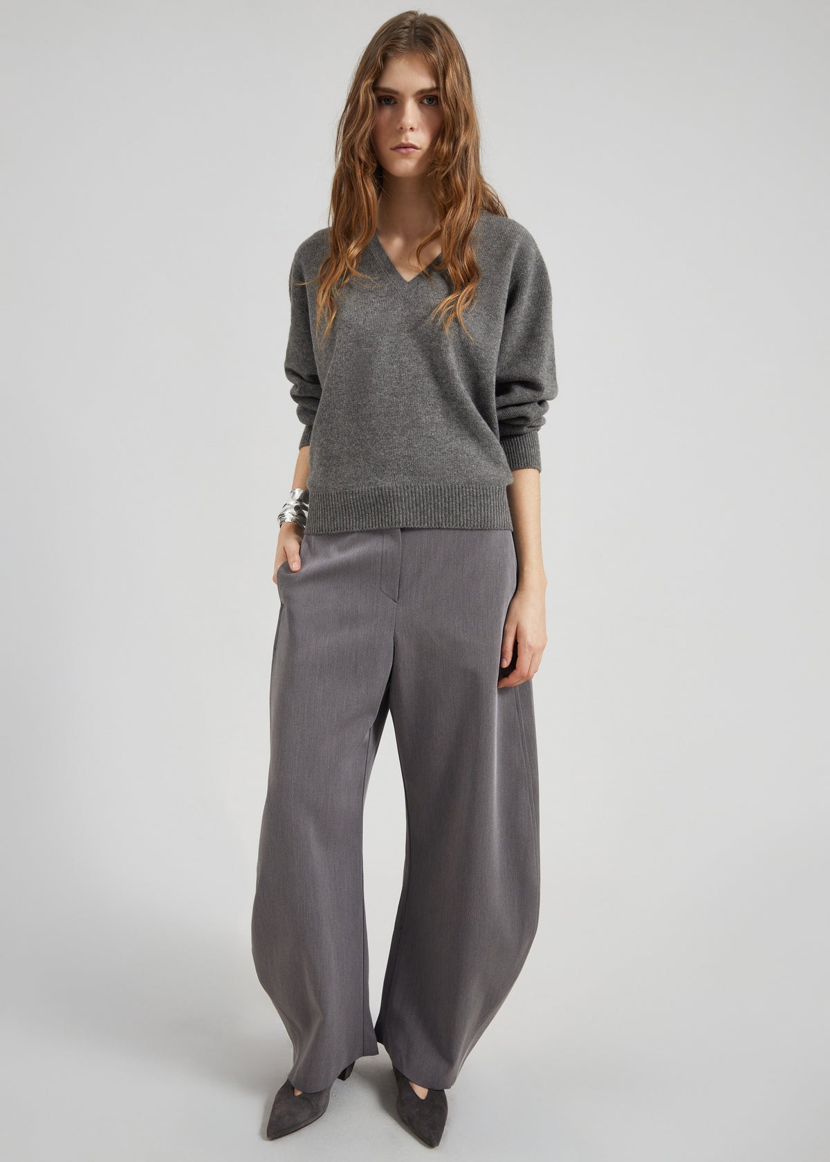 Ronse V-Neck Superfine Lambswool Sweater - Grey - 6