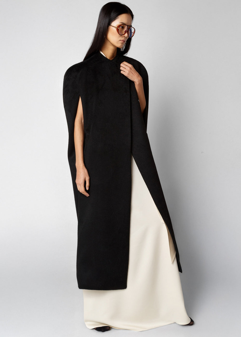 Roslev Cape Coat - Black - 1