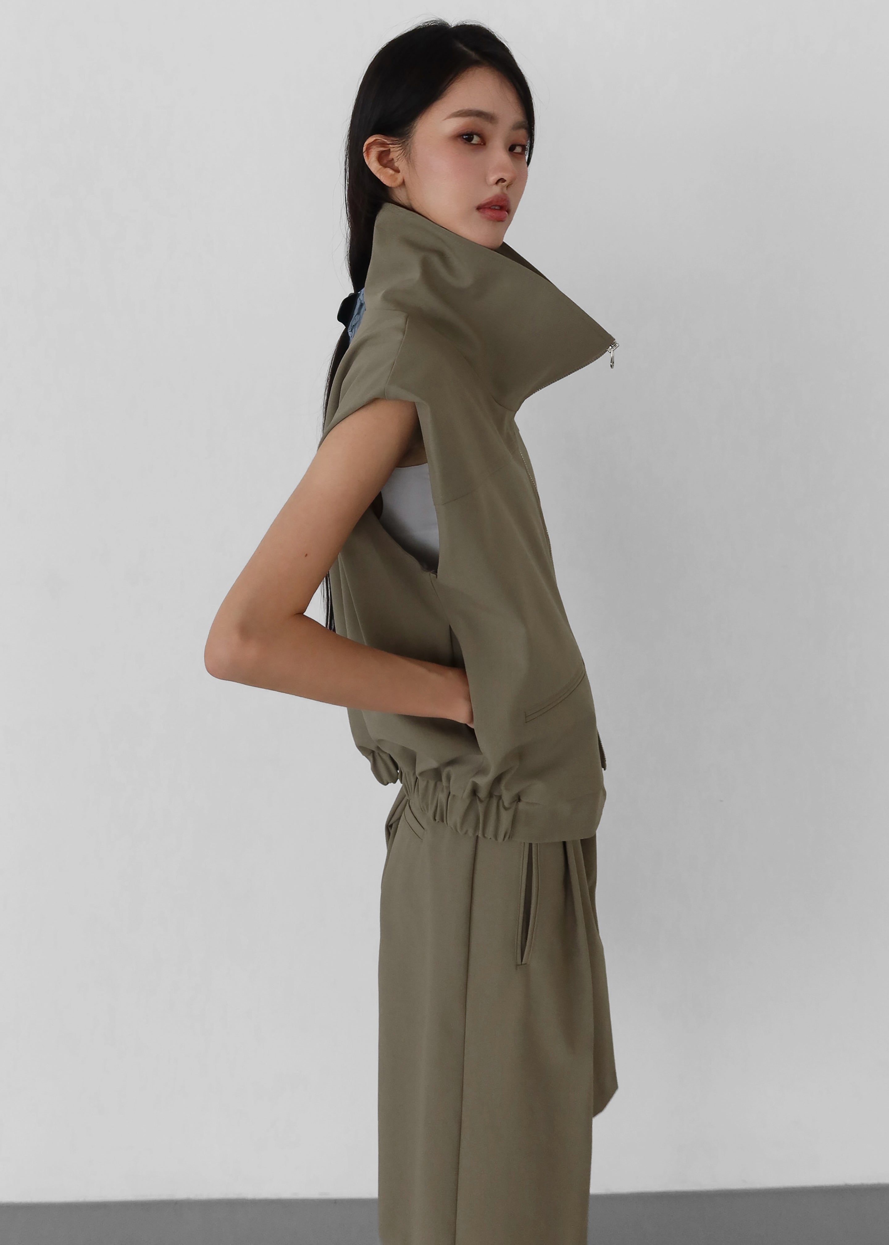 Rove Sleeveless Bomber Jacket - Olive - 5