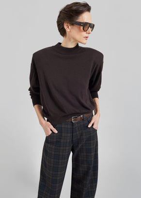 Maglione Rue con spalle imbottite e collo alto - Marrone