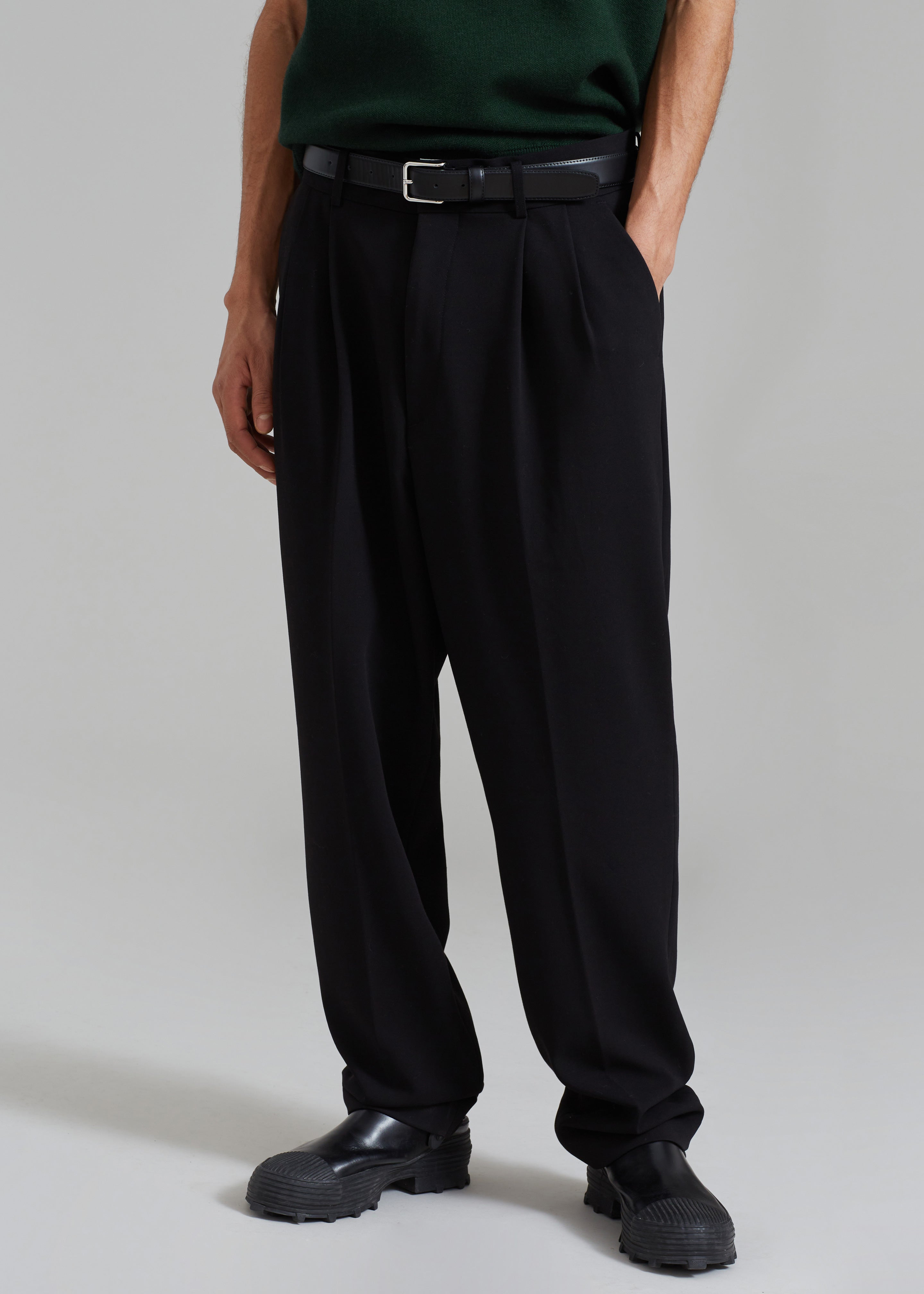 Russel Pleated Trousers - Black - 5