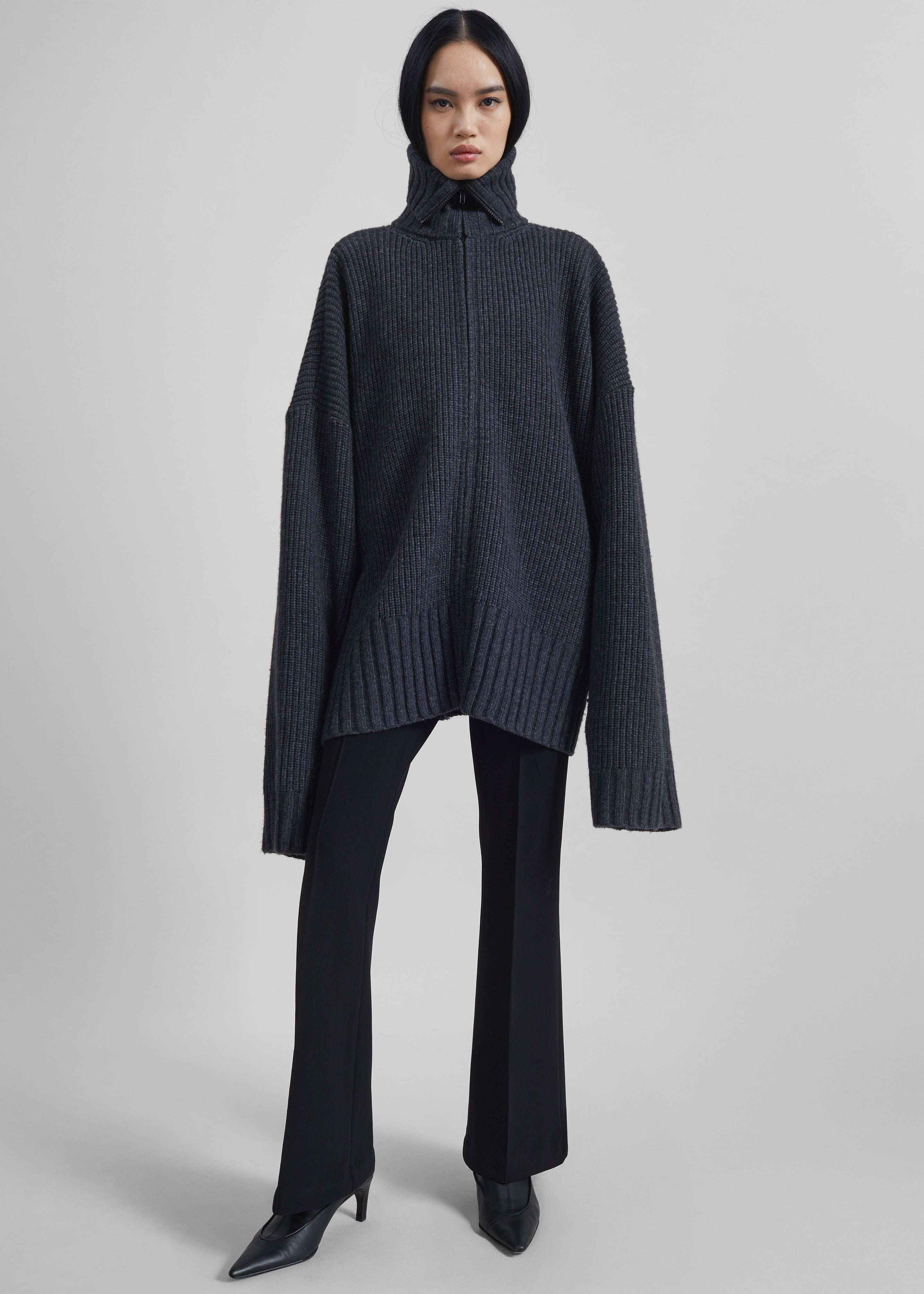 Saclay Oversized Zip-Up Cardigan - Charcoal – The Frankie Shop Europe