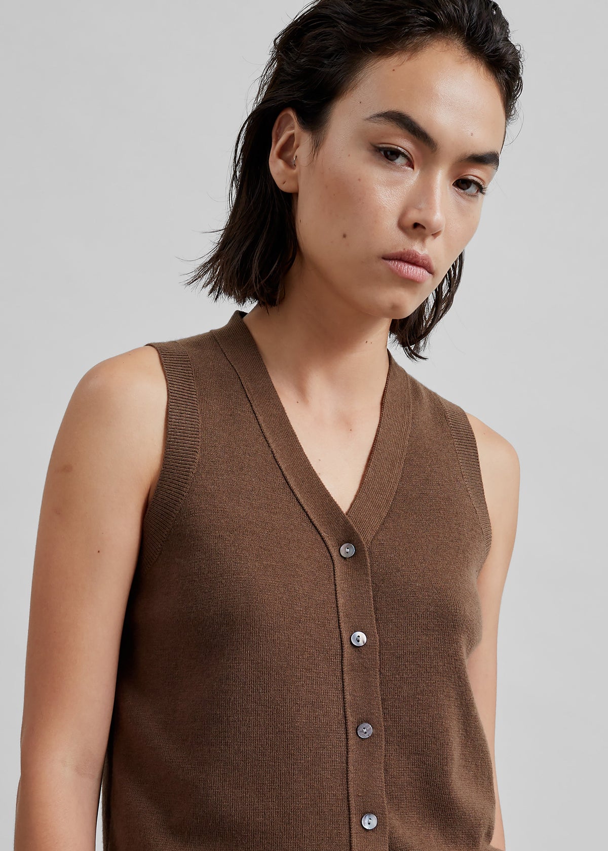 Samah Knit Vest - Brown - 2