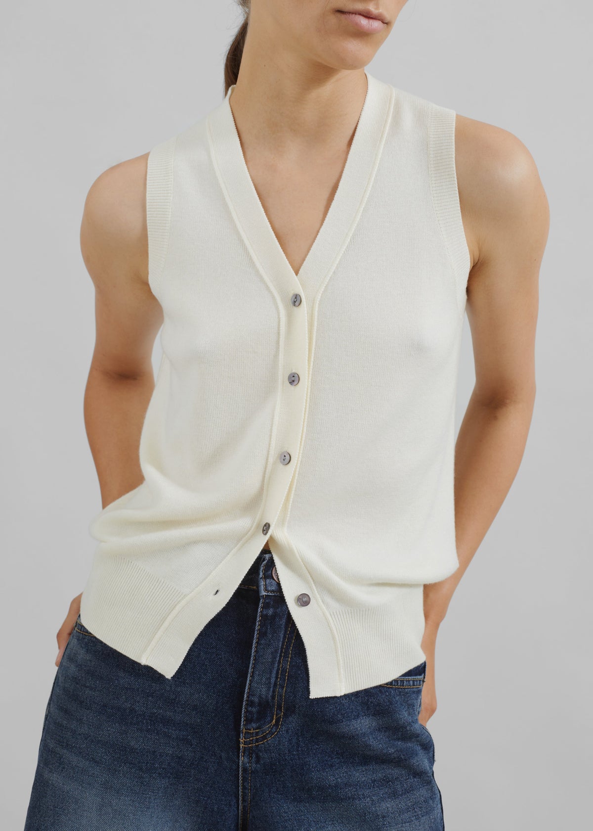 Samah Knit Vest - Ivory - 4