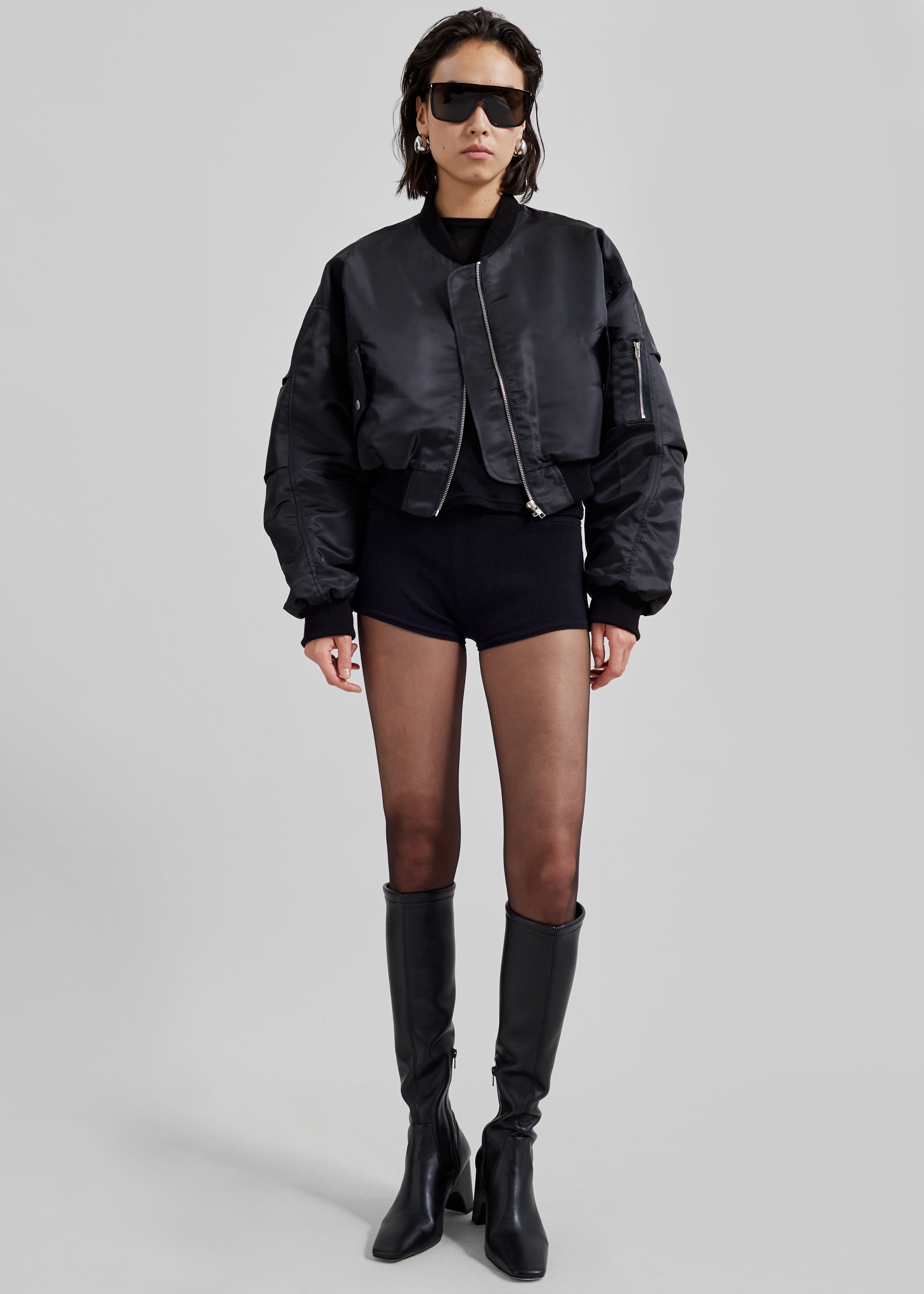 Sana Oversized Cropped Bomber x Barbie™ - Black - 7