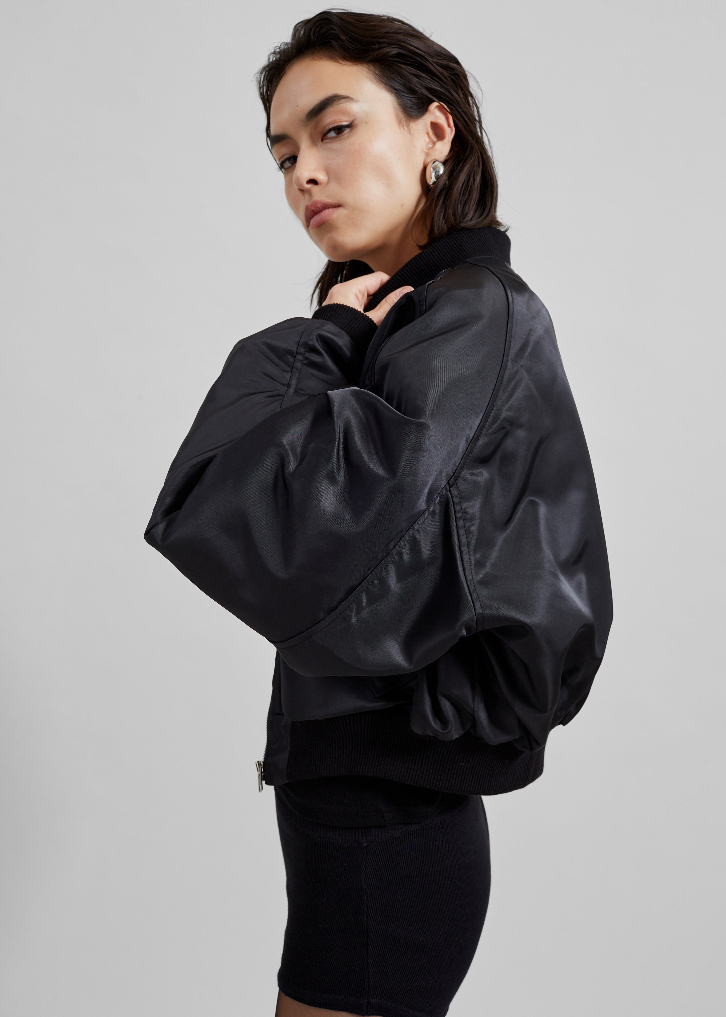 Sana Oversized Cropped Bomber x Barbie™ - Black - 8