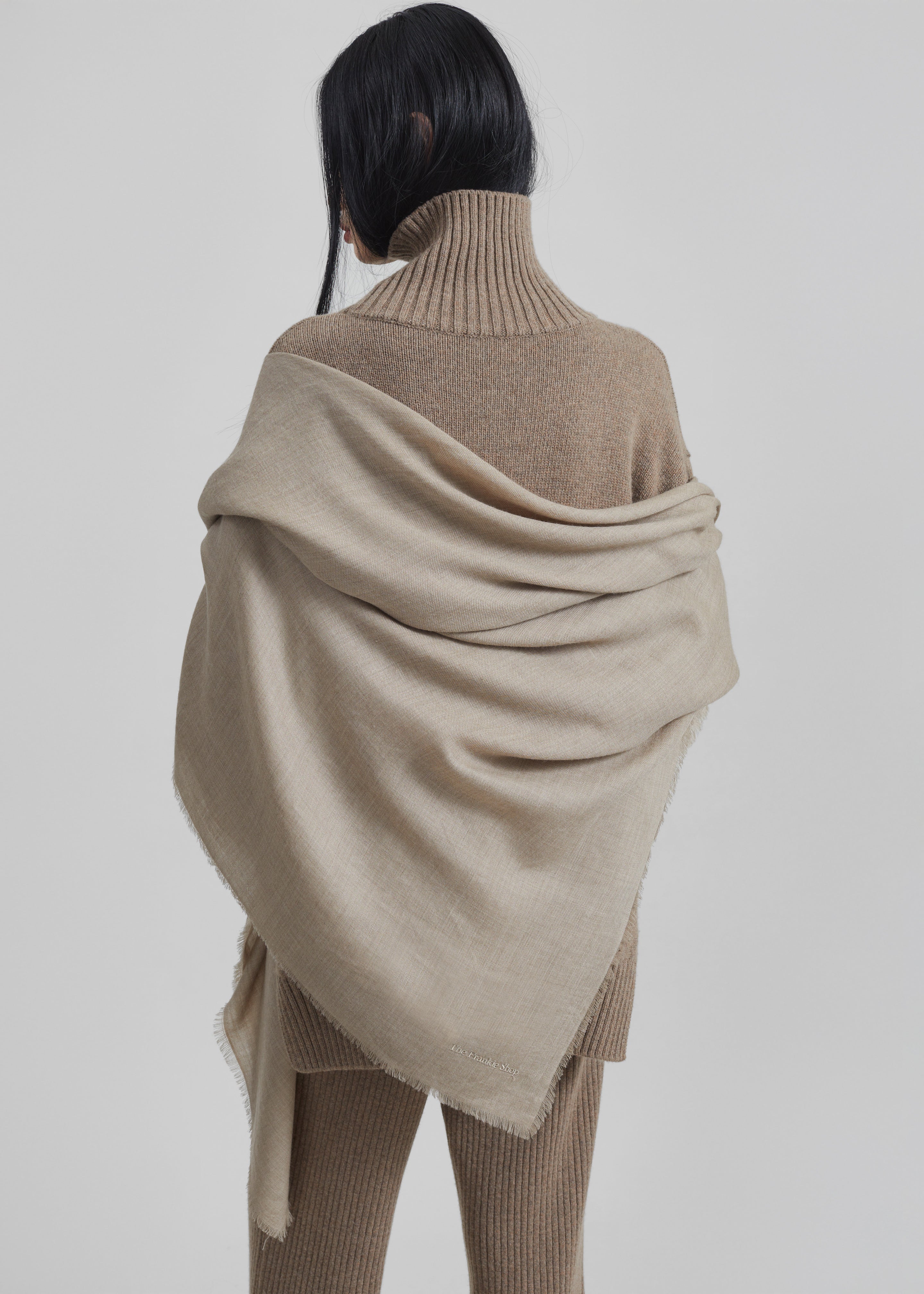 Sanova Cashmere Twill Scarf - Taupe – The Frankie Shop Europe