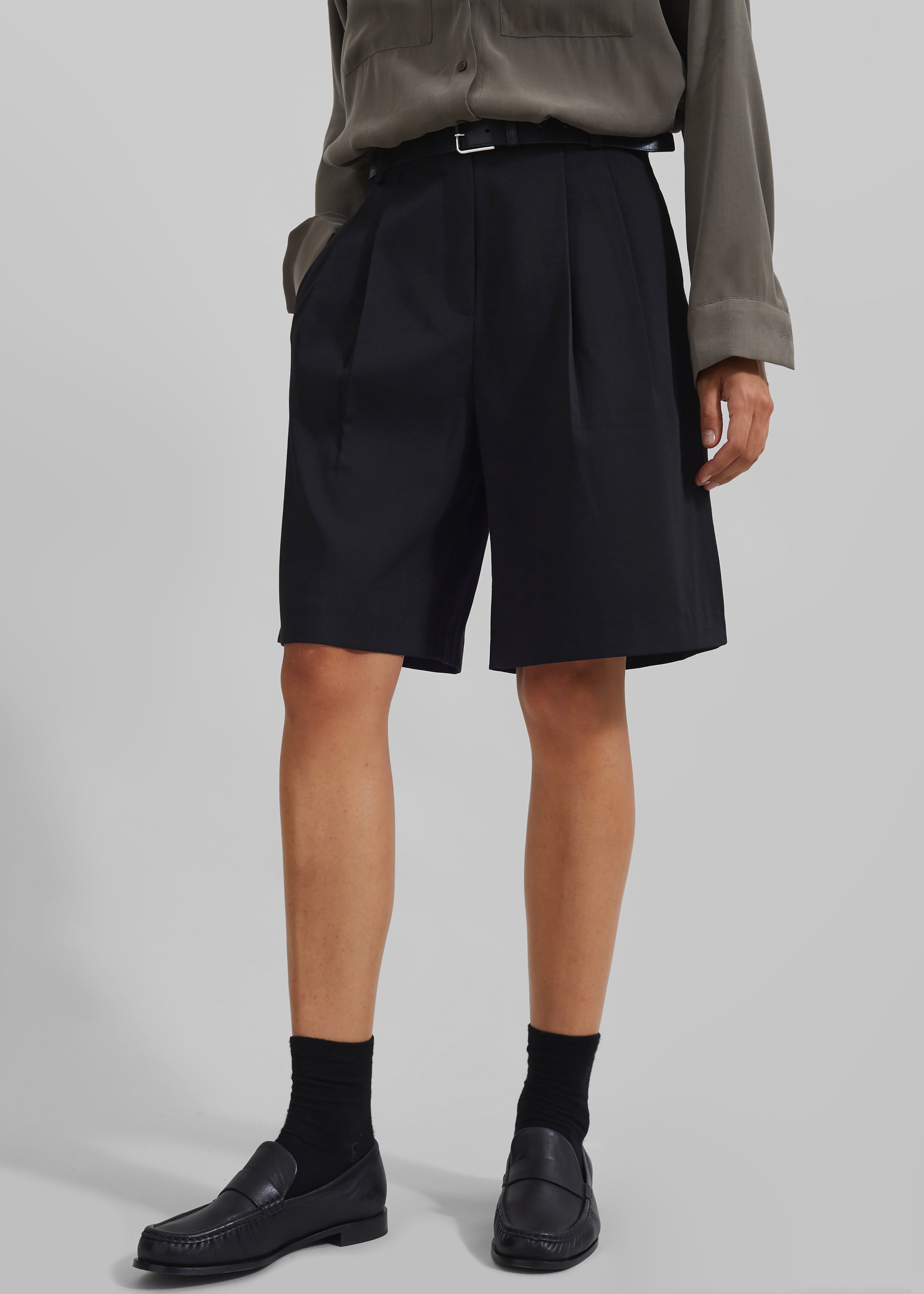 Sava Bermuda Shorts - Black - 3