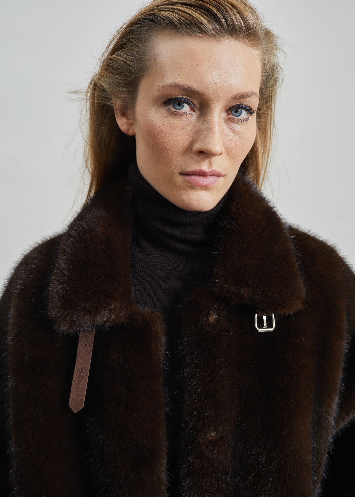 Veste Senja en fausse fourrure - Marron foncé - 3