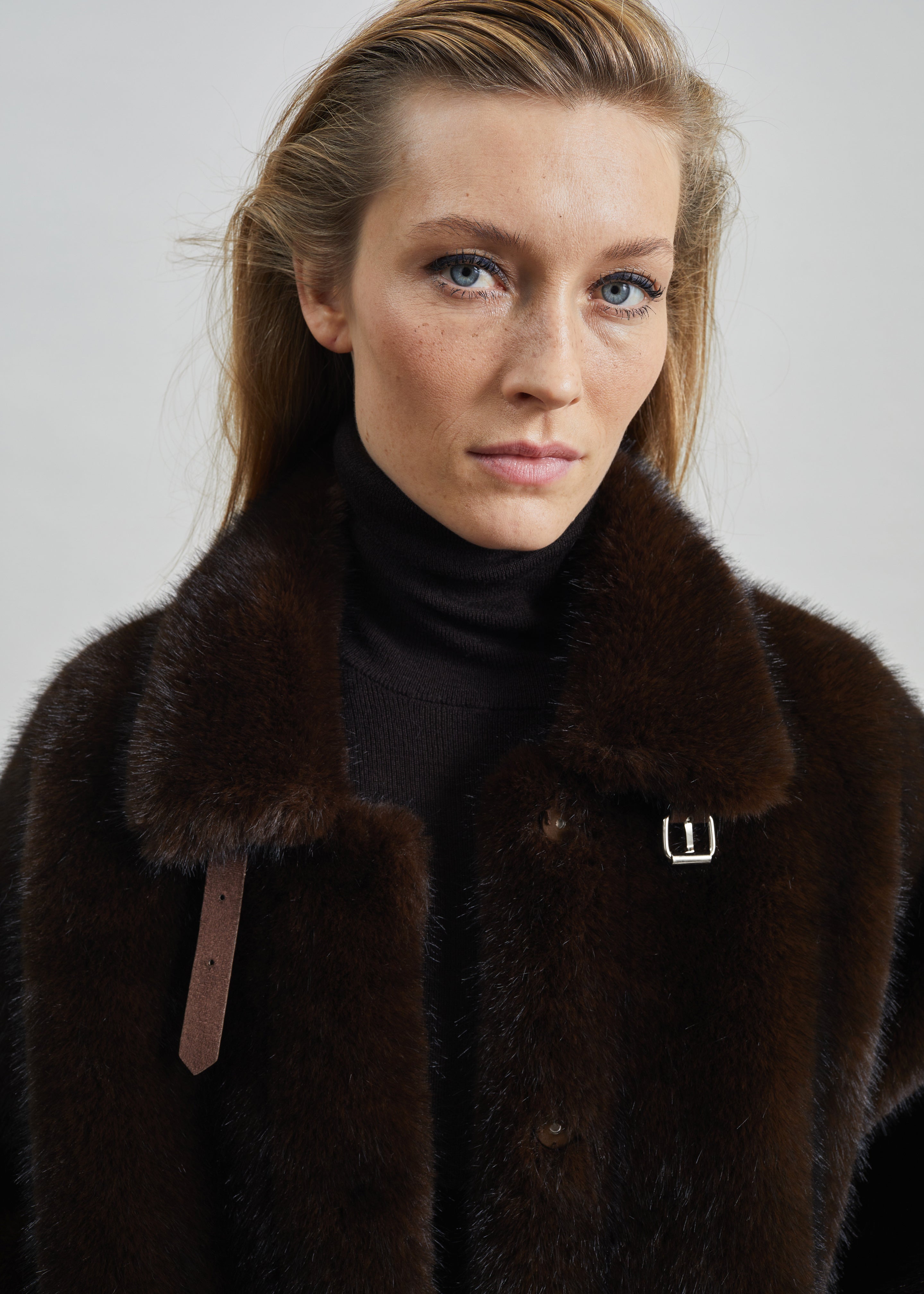 Veste Senja en fausse fourrure - Marron foncé - 3