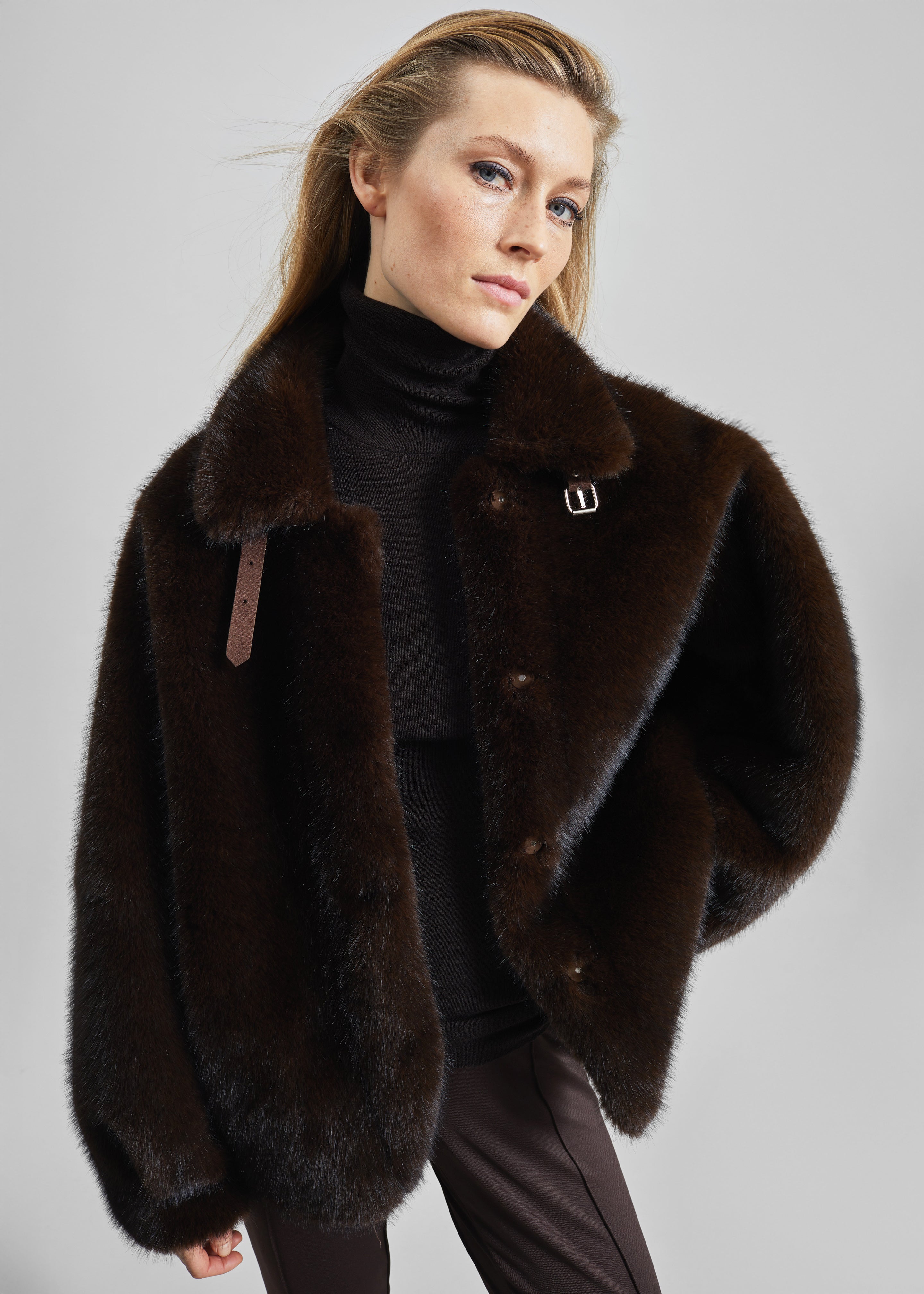 Veste Senja en fausse fourrure - Marron foncé - 1