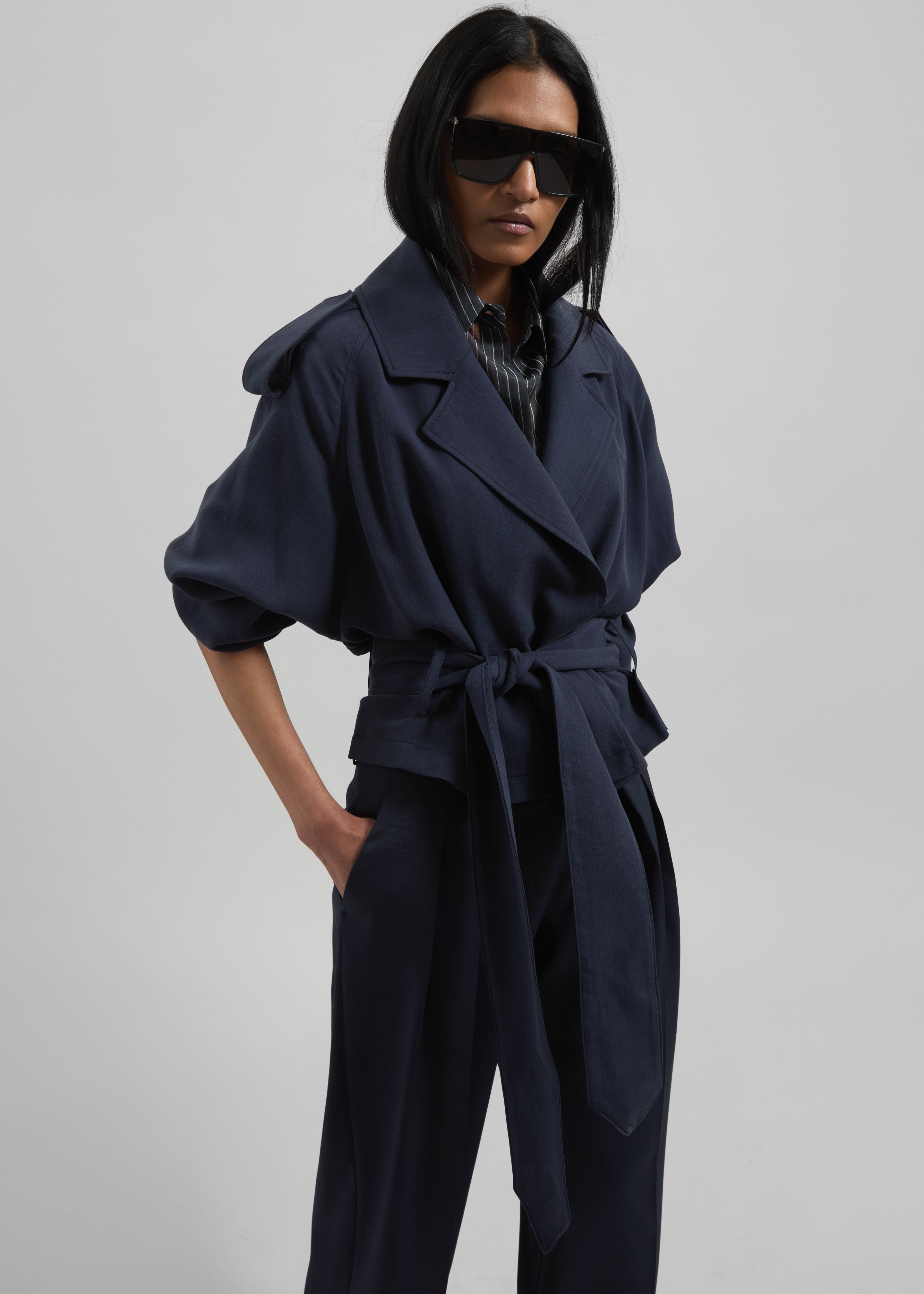 Simona Short Trench - Navy – The Frankie Shop Europe
