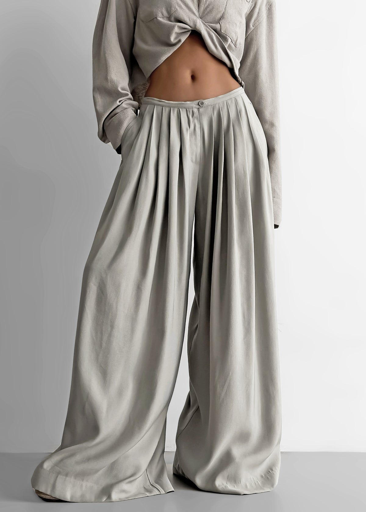 Sloane Wide Leg Trousers - Grey - 3