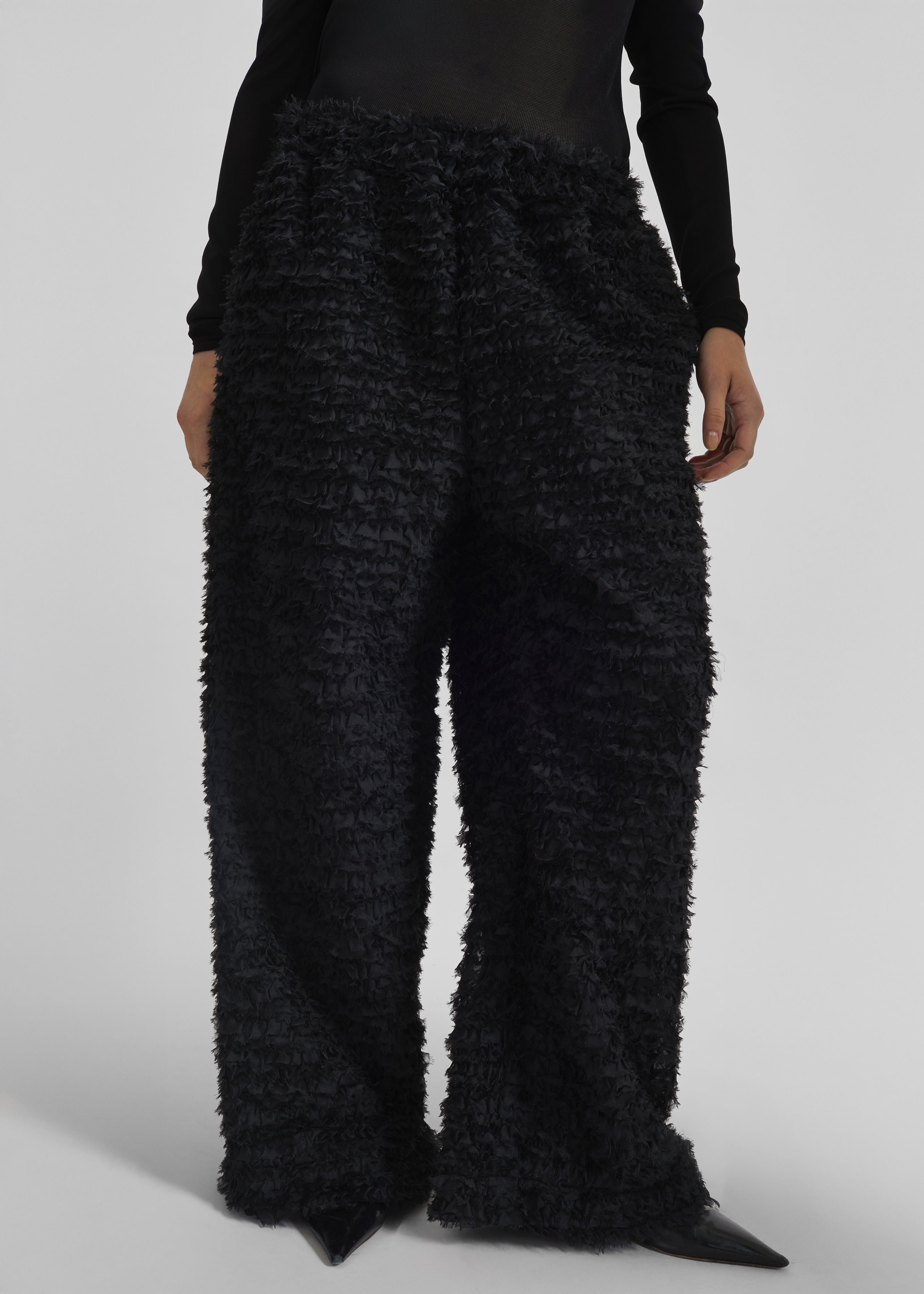 パンツ TYPESERVICE Mixed Pattern Ruffled Pants Sonny Ruffled Pants - Black – The Frankie Shop Europe