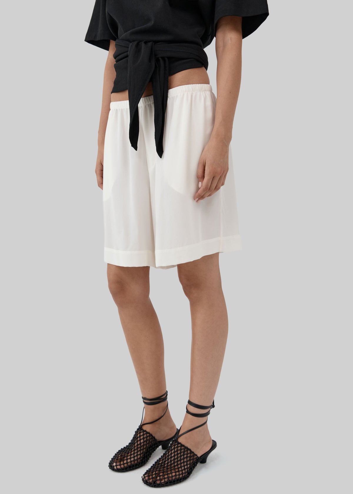 St. Agni Silk Everyday Relaxed Shorts - Tofu